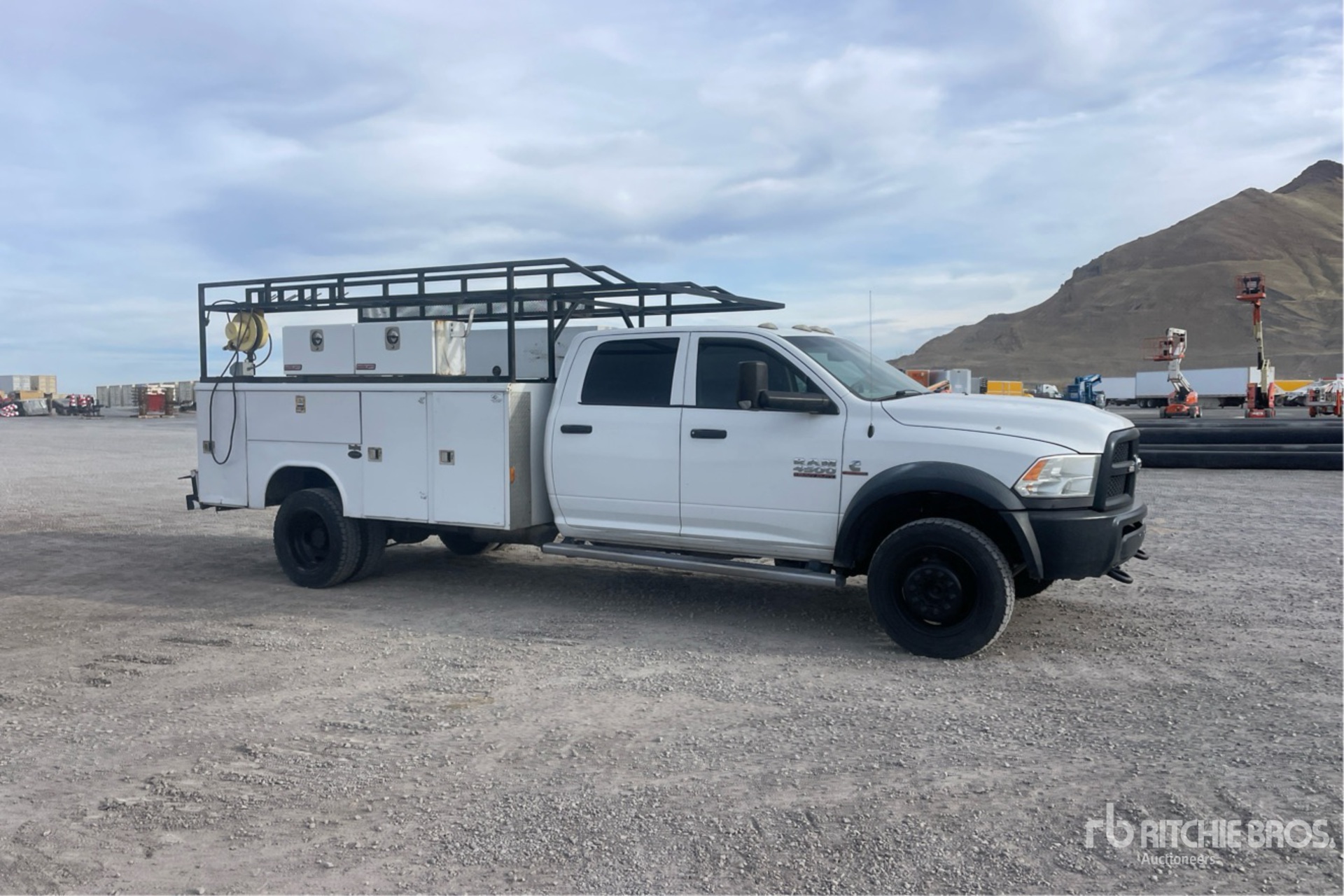 General Appearance with Bild, Ecke vorne rechts