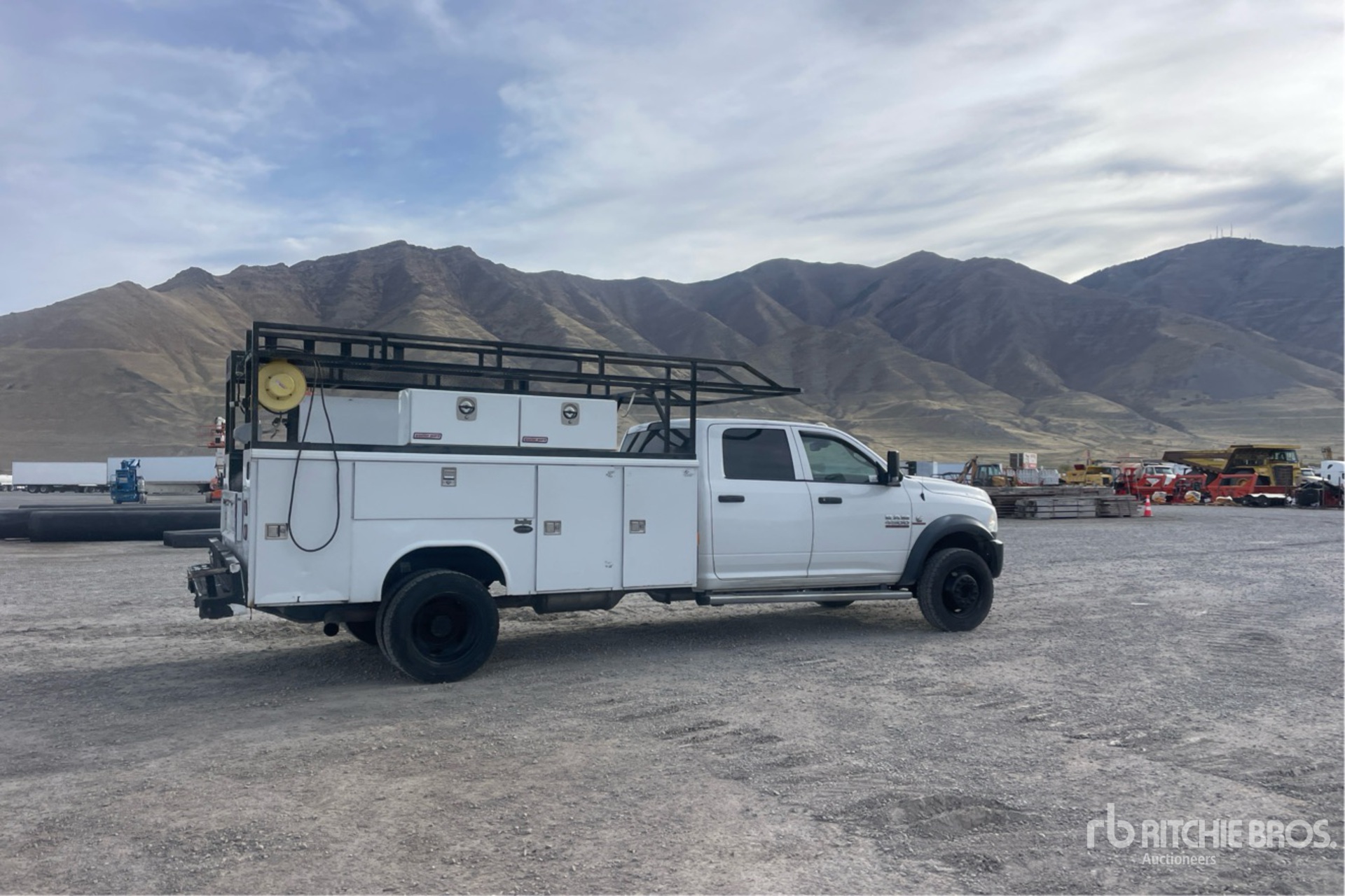 General Appearance with Bild, Ecke hinten rechts