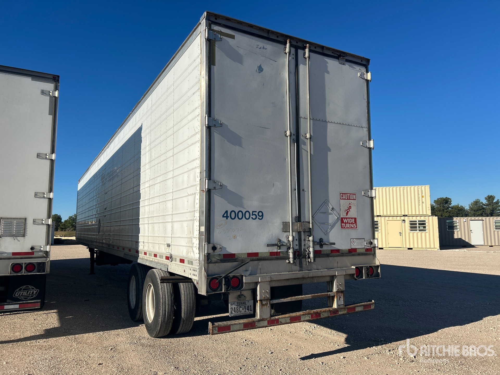 General Appearance with Foto, angolo posteriore sinistro