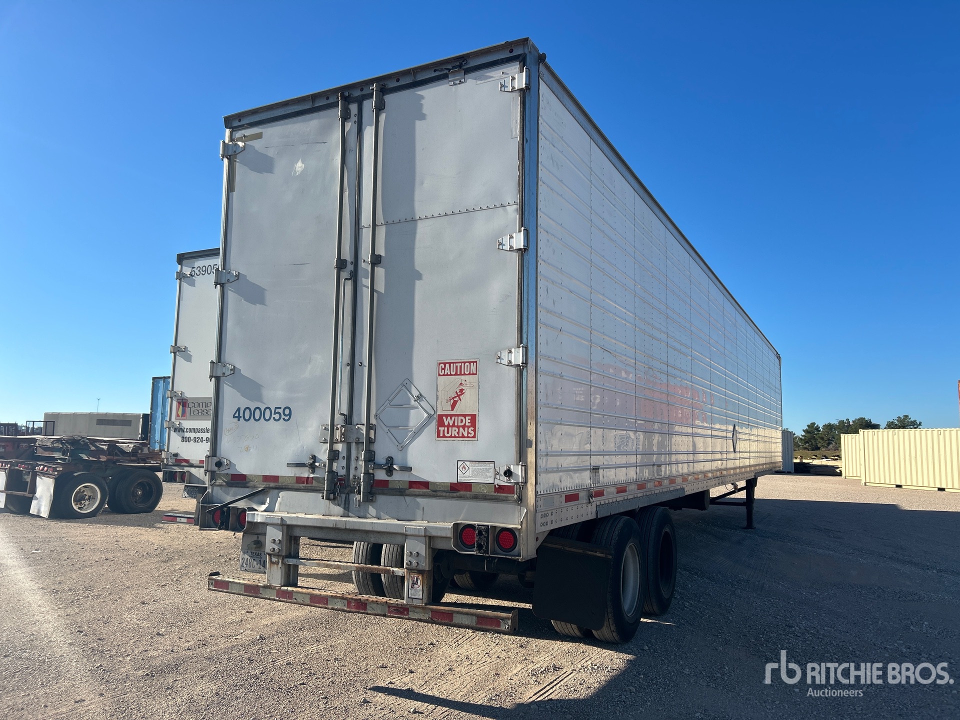 General Appearance with Foto, angolo anteriore sinistro