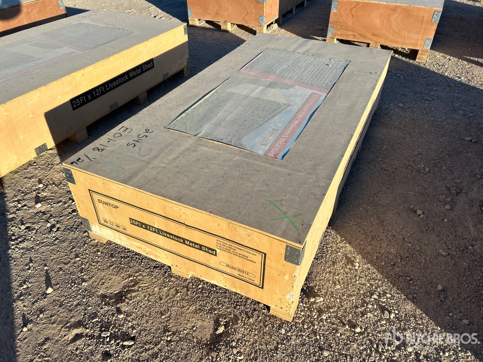 General Appearance with Foto, angolo posteriore sinistro