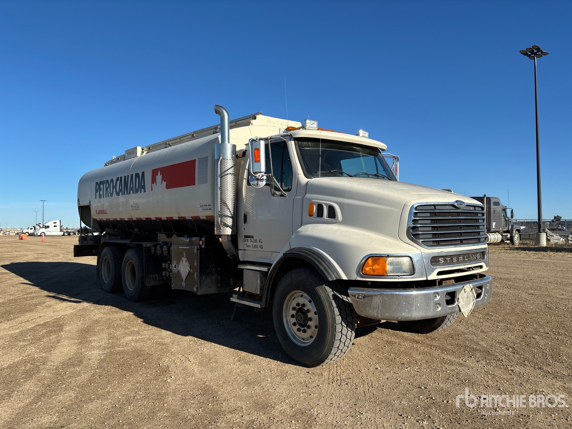 General Appearance with Bild, Ecke vorne rechts