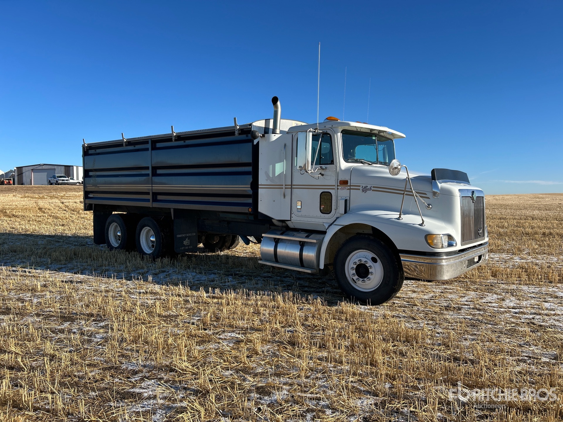 General Appearance with Foto, angolo anteriore destro