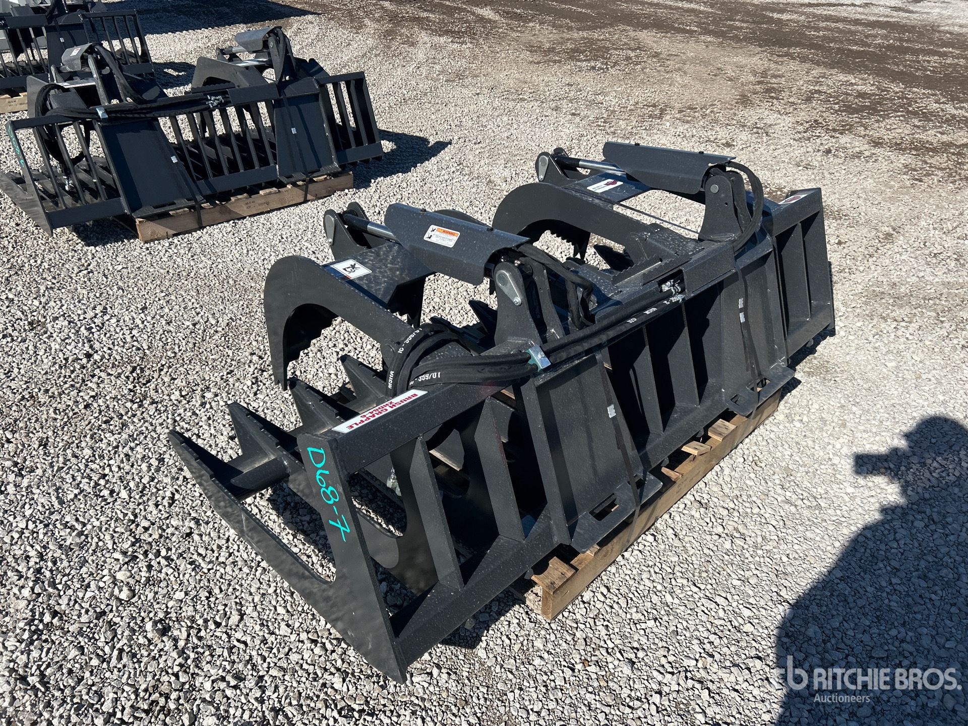 General Appearance with Foto, angolo posteriore sinistro