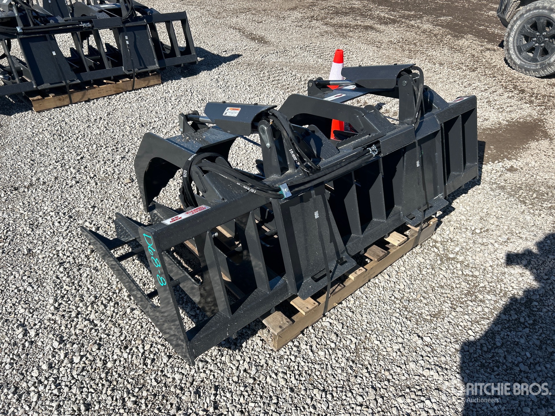 General Appearance with Foto, angolo posteriore sinistro