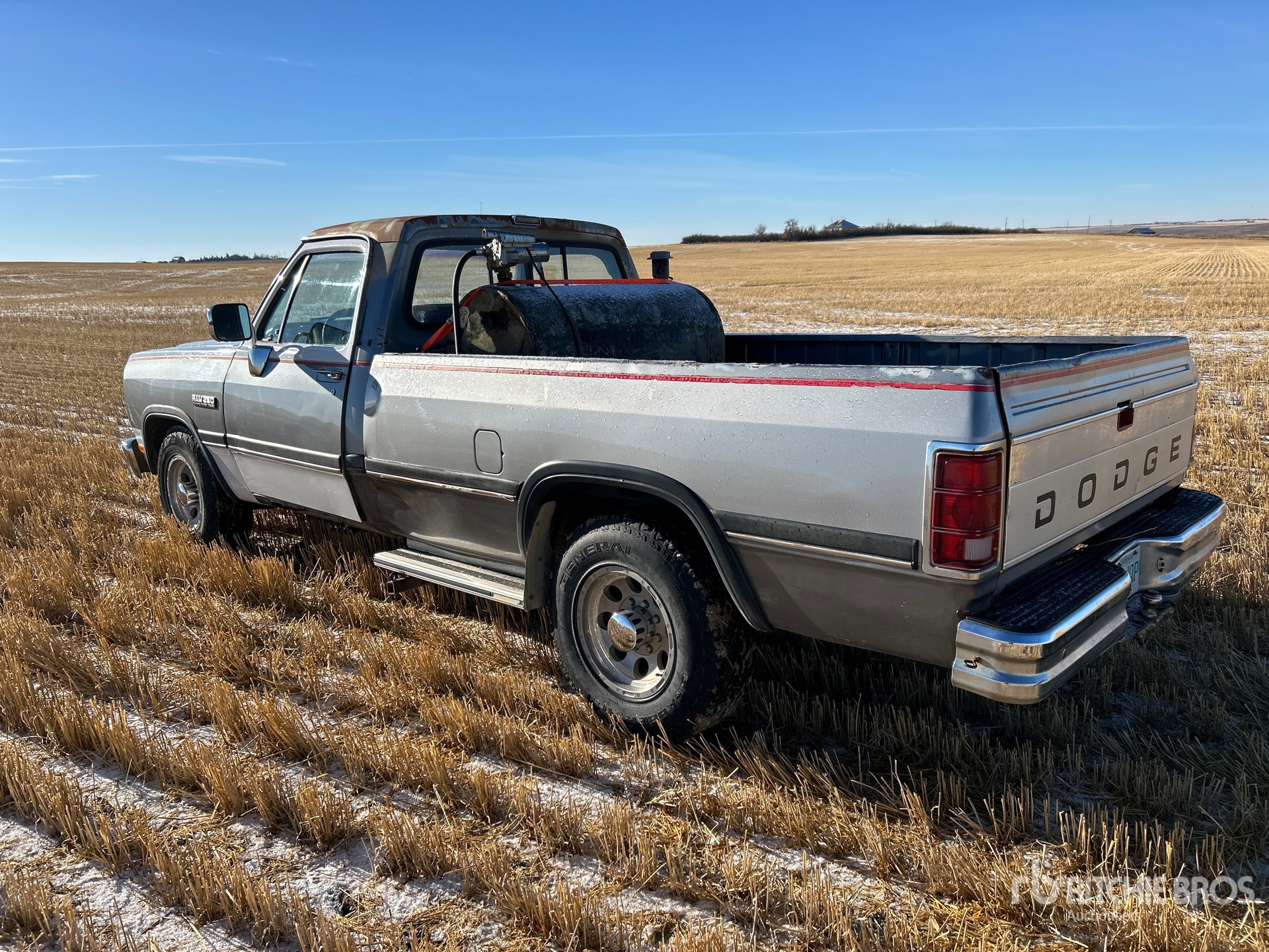 General Appearance with Picture, Left Rear Corner