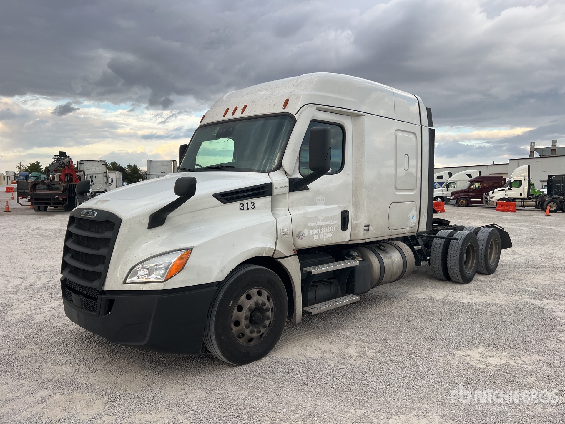 General Appearance with Featured Photo