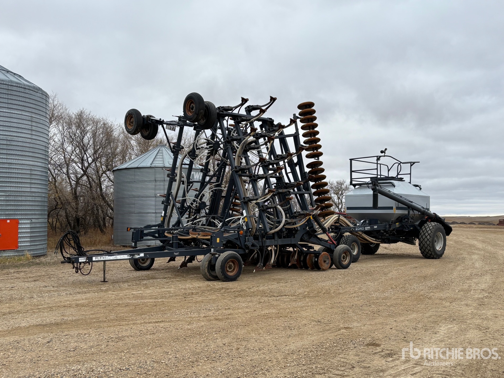 General Appearance with Foto, angolo anteriore sinistro