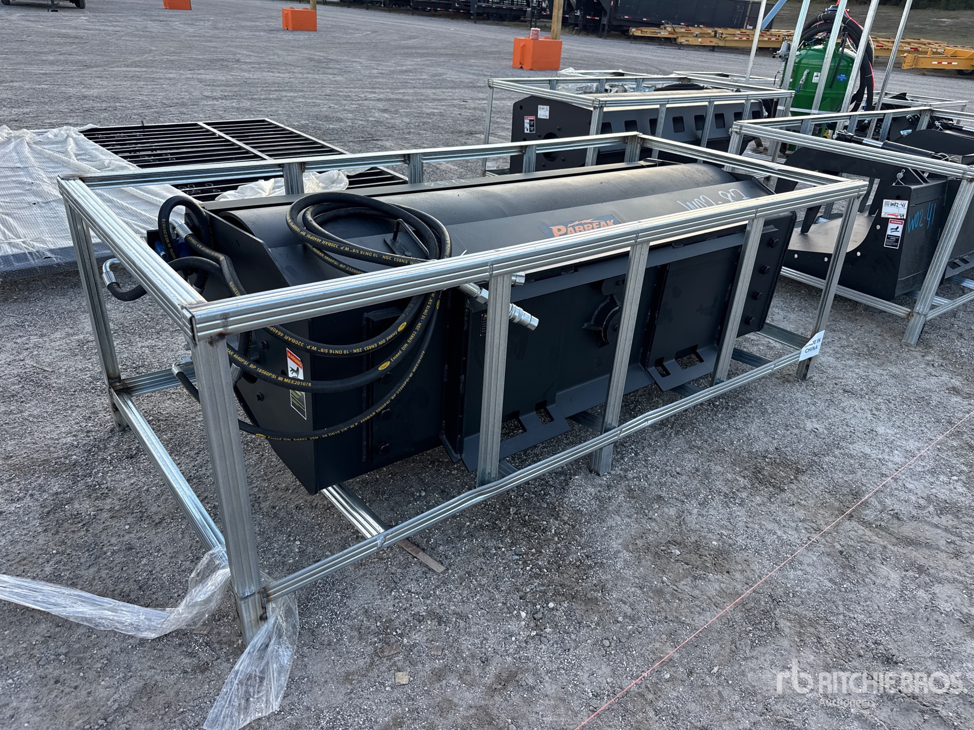 General Appearance with Picture, Left Rear Corner