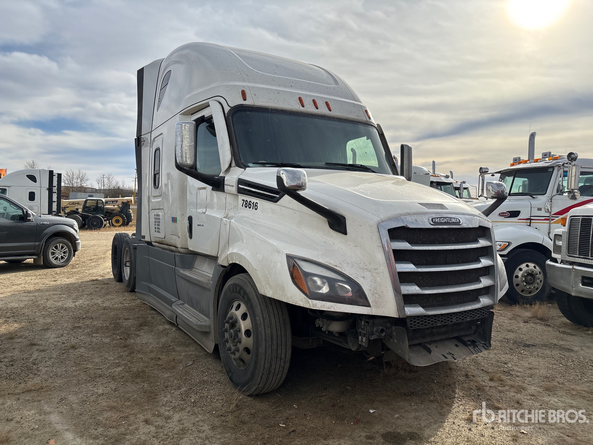 General Appearance with Picture, Right Front Corner