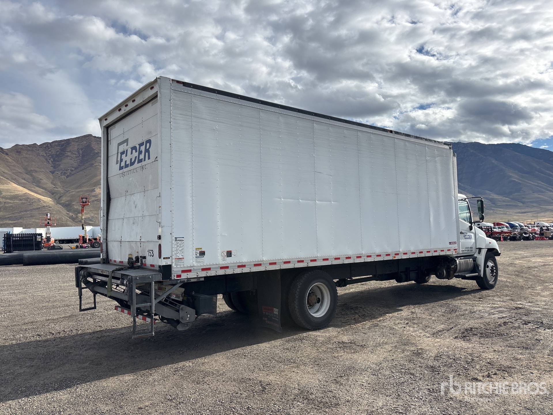 General Appearance with Imagen: esquina trasera derecha