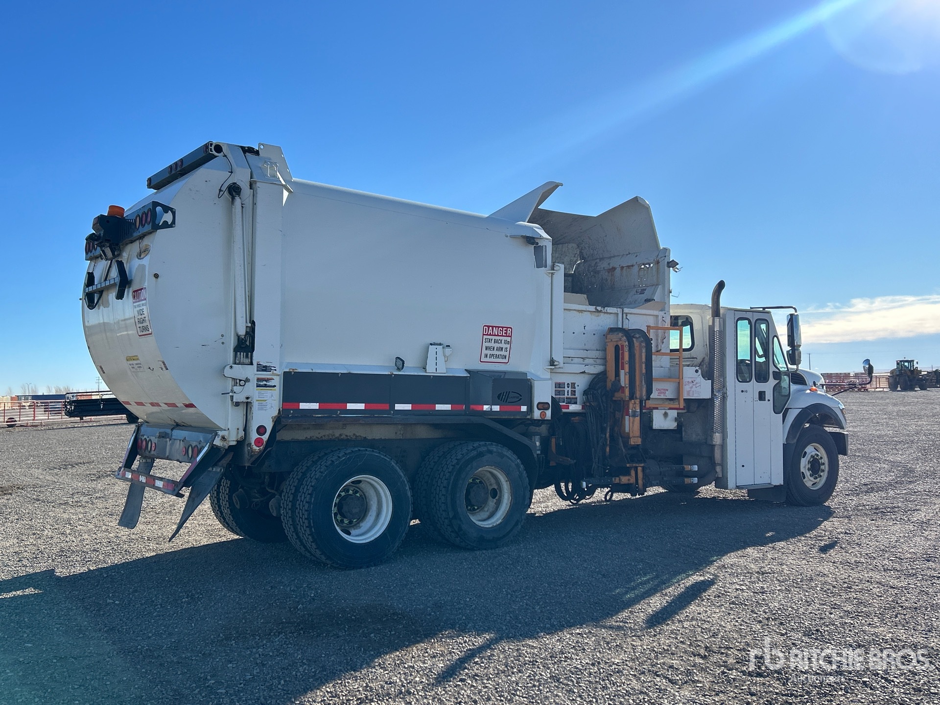 General Appearance with Imagen: esquina trasera derecha