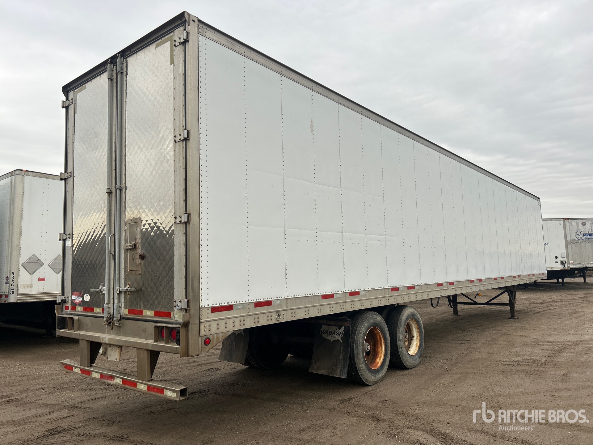 General Appearance with Imagen: esquina trasera derecha