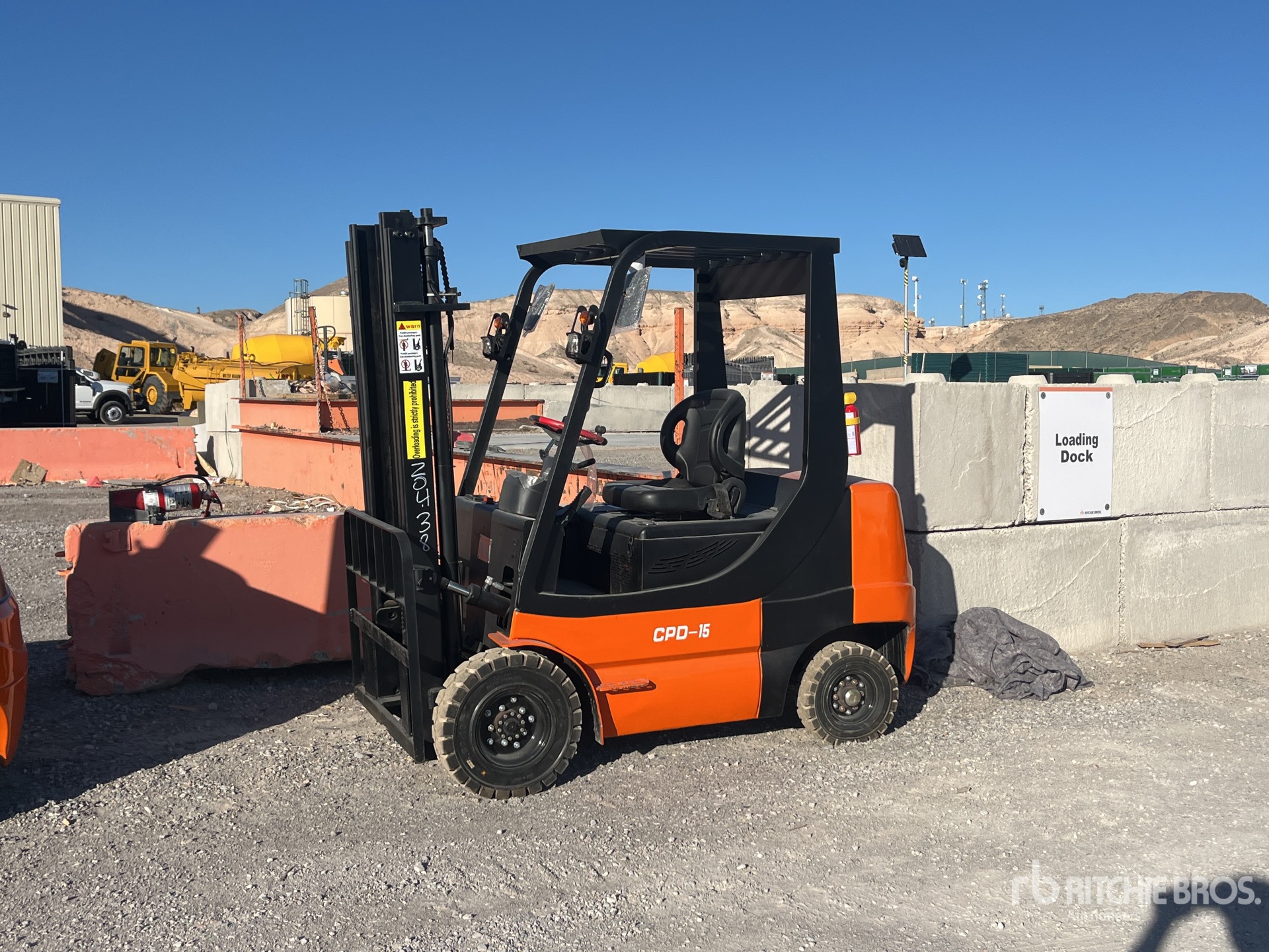 General Appearance with Picture, Left Front Corner