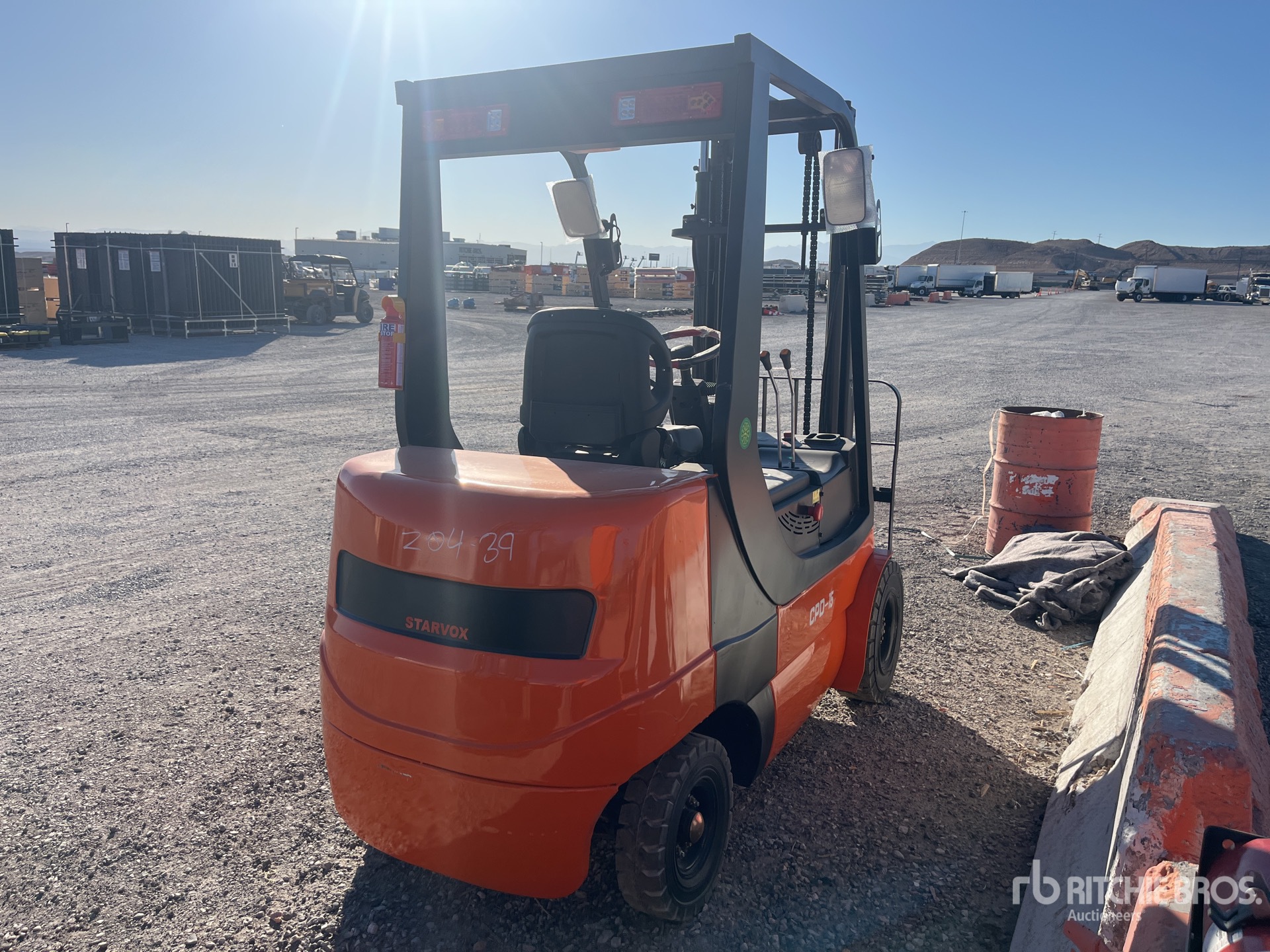 General Appearance with Imagen: esquina trasera derecha