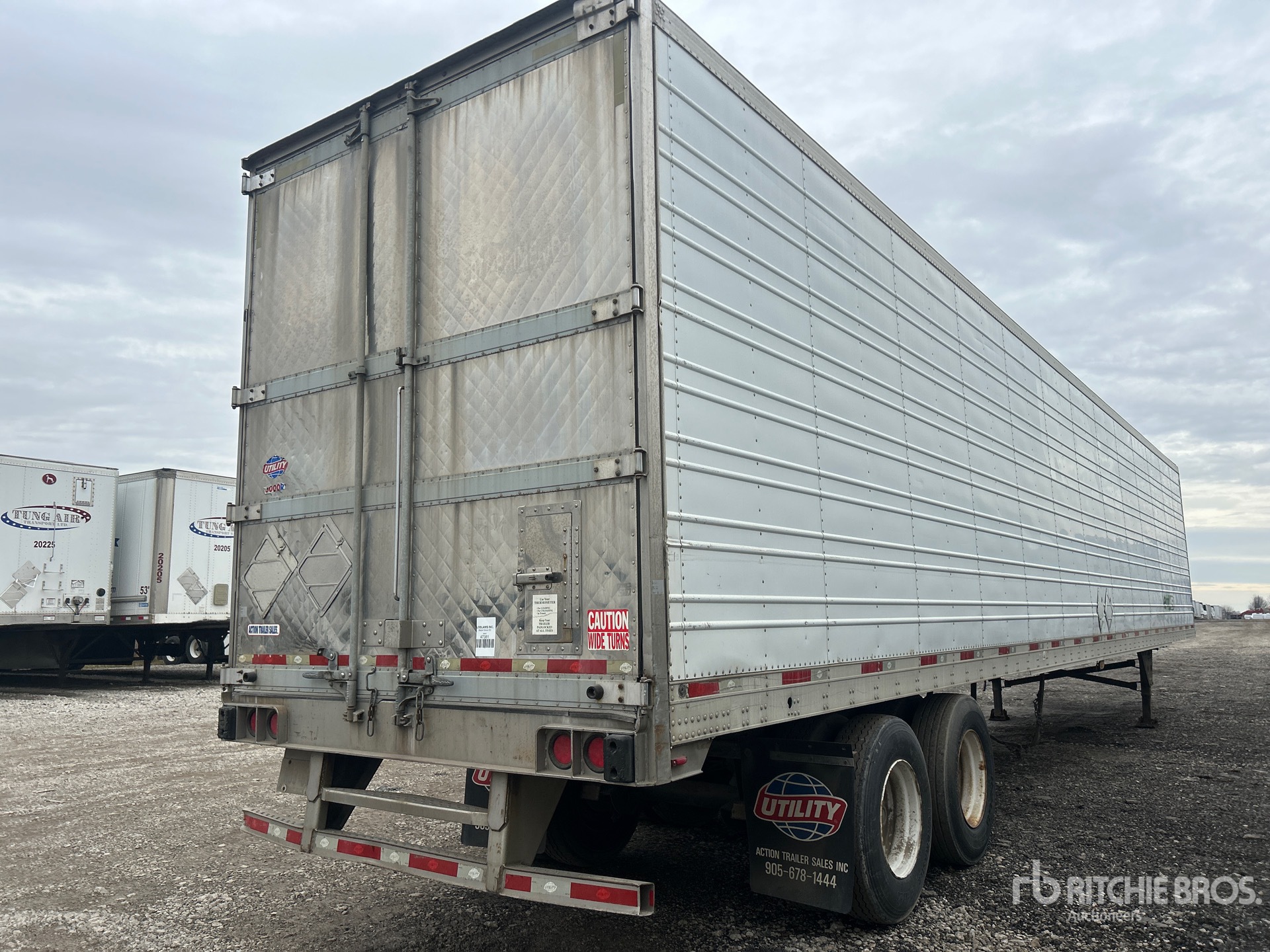 General Appearance with Imagen: esquina trasera derecha