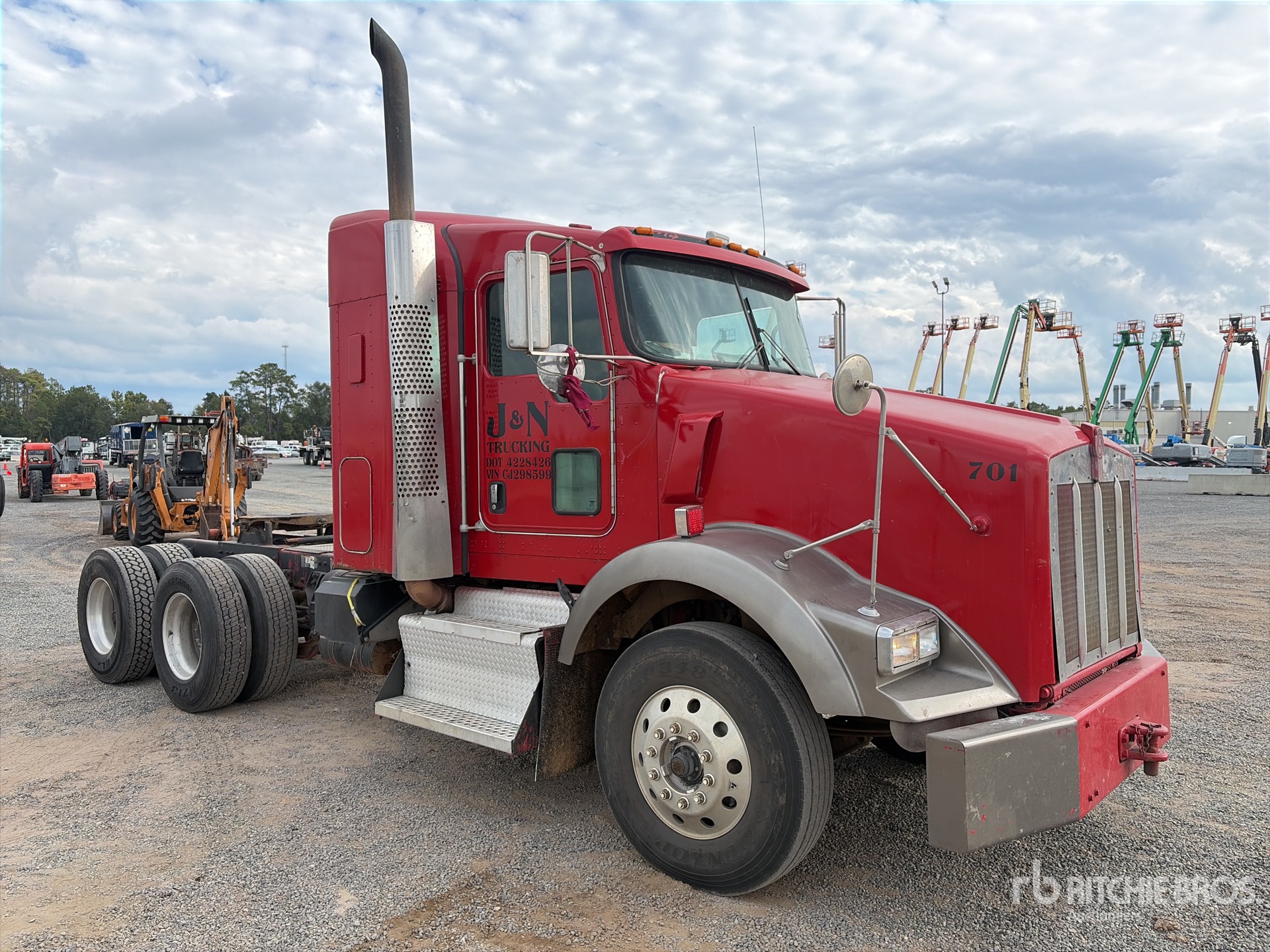 General Appearance with Picture, Right Front Corner