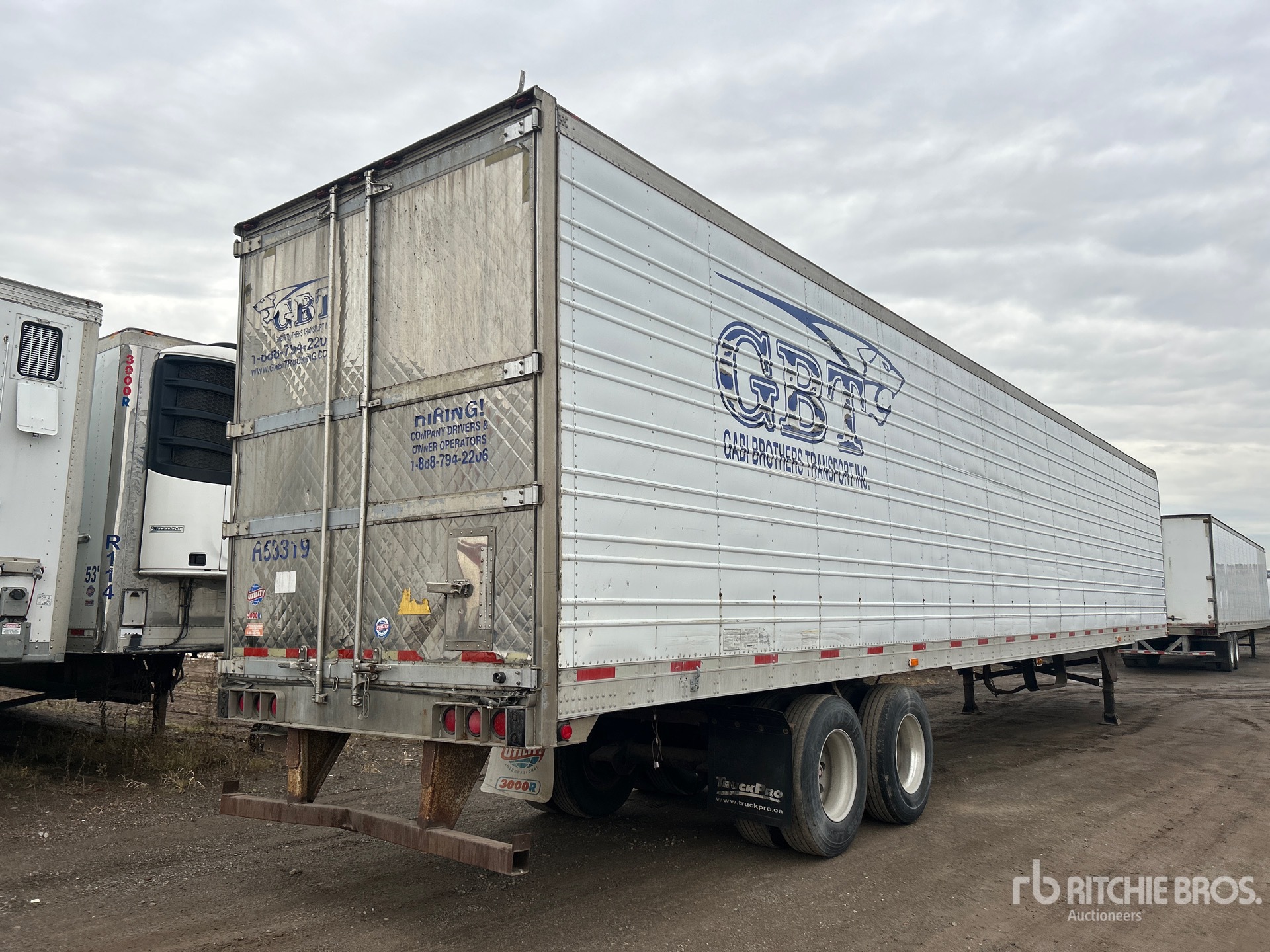 General Appearance with Imagen: esquina trasera derecha