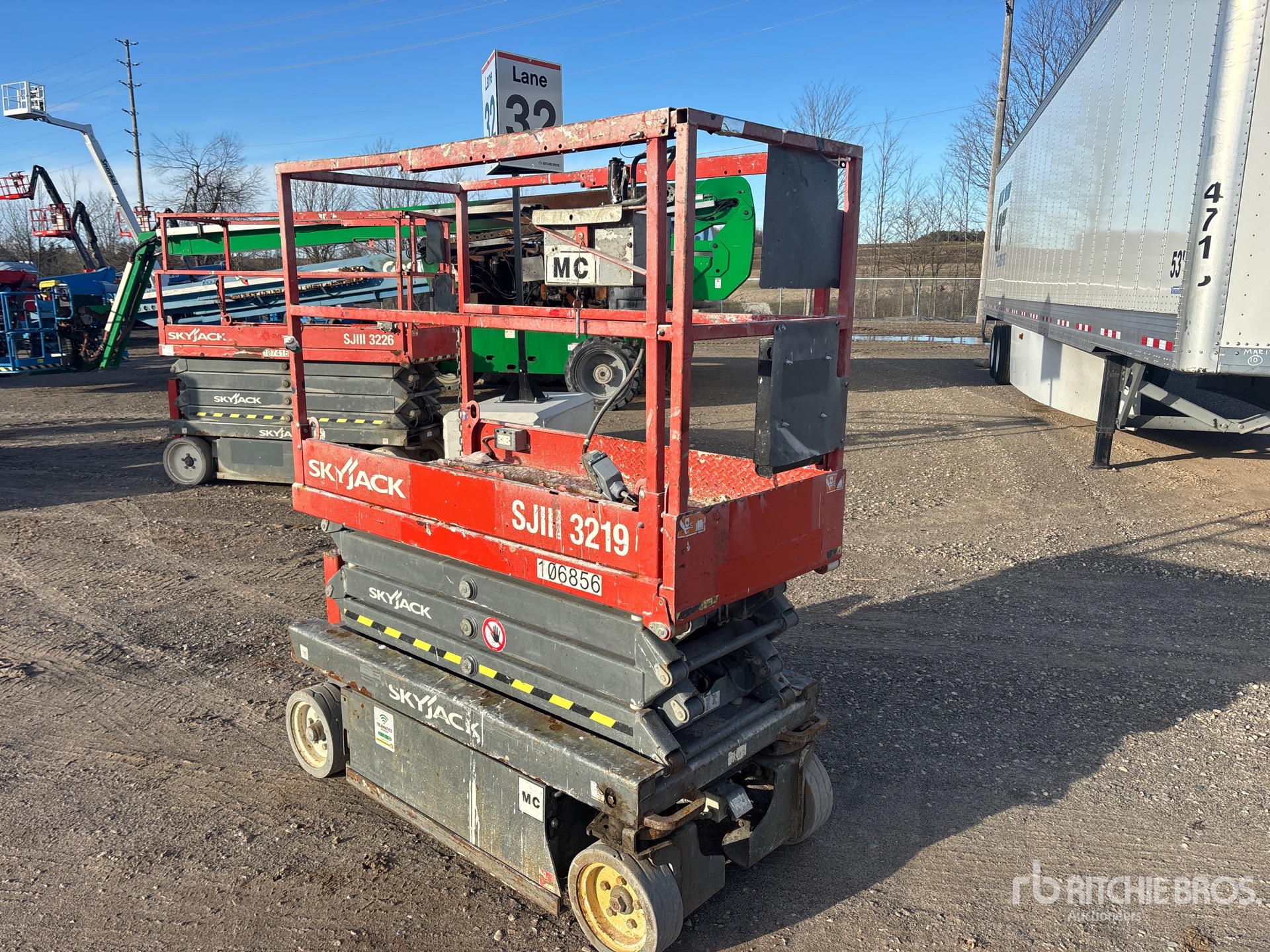 General Appearance with Picture, Left Rear Corner