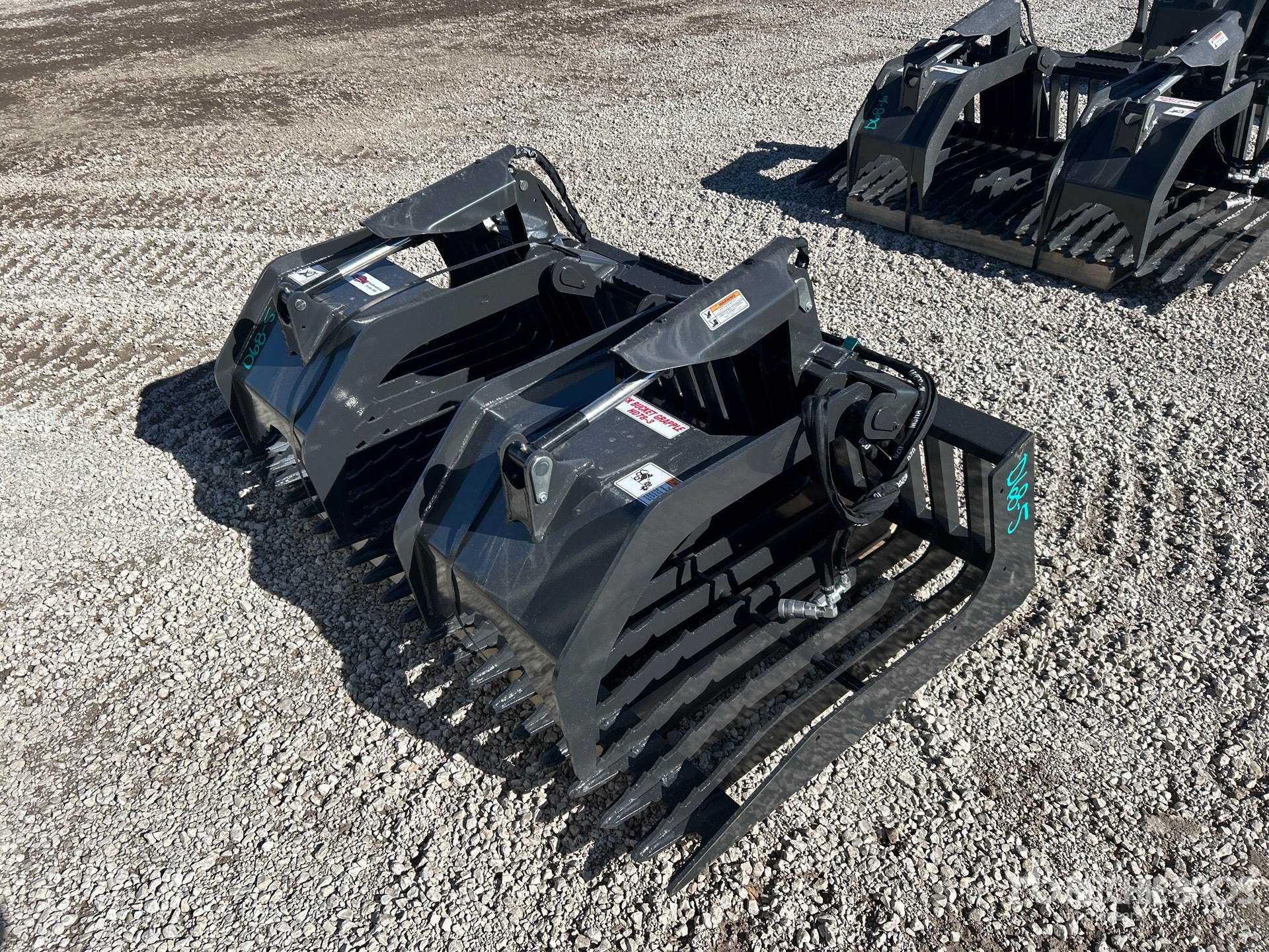 General Appearance with Foto, angolo anteriore sinistro