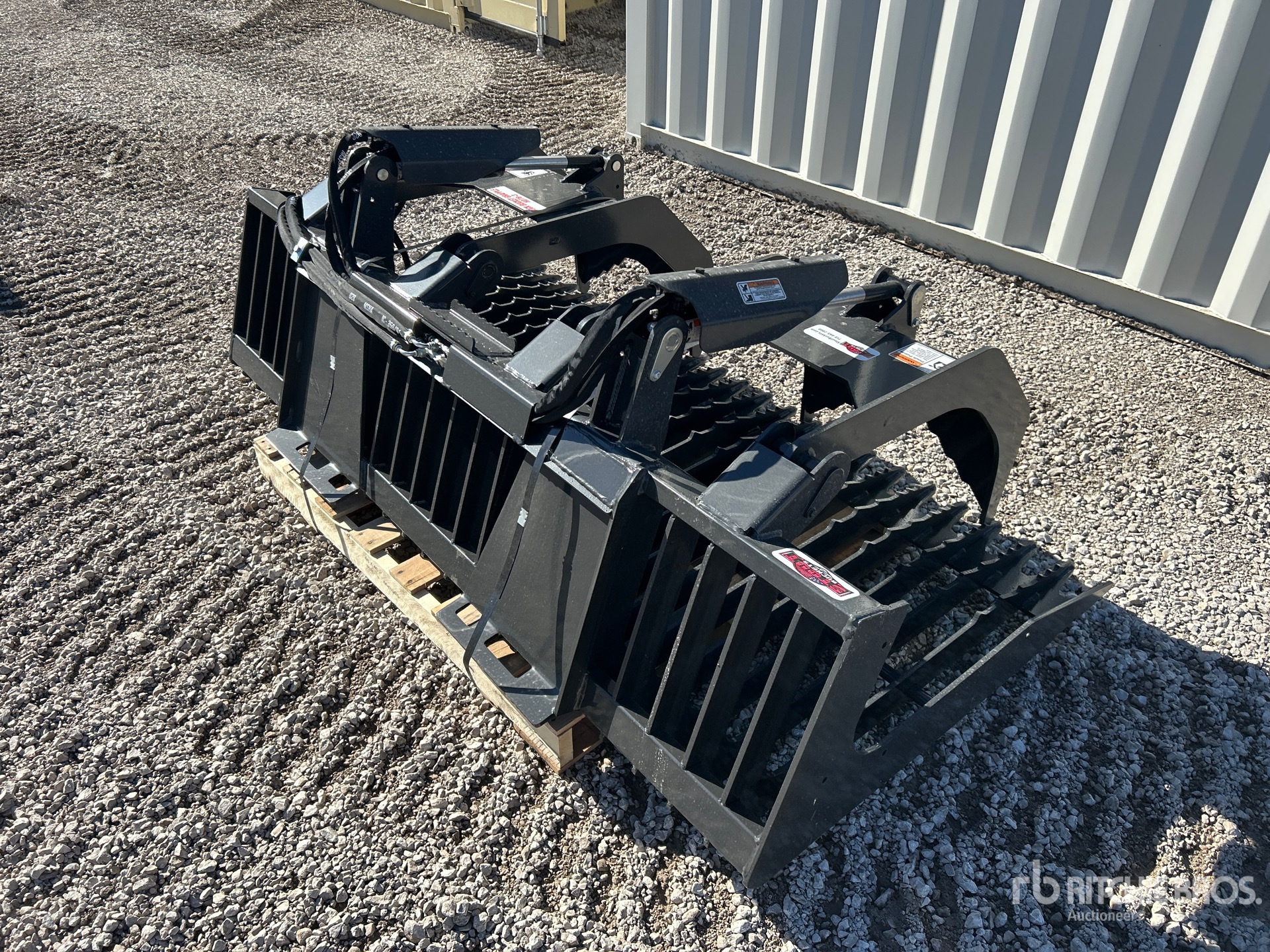 General Appearance with Foto, angolo anteriore sinistro