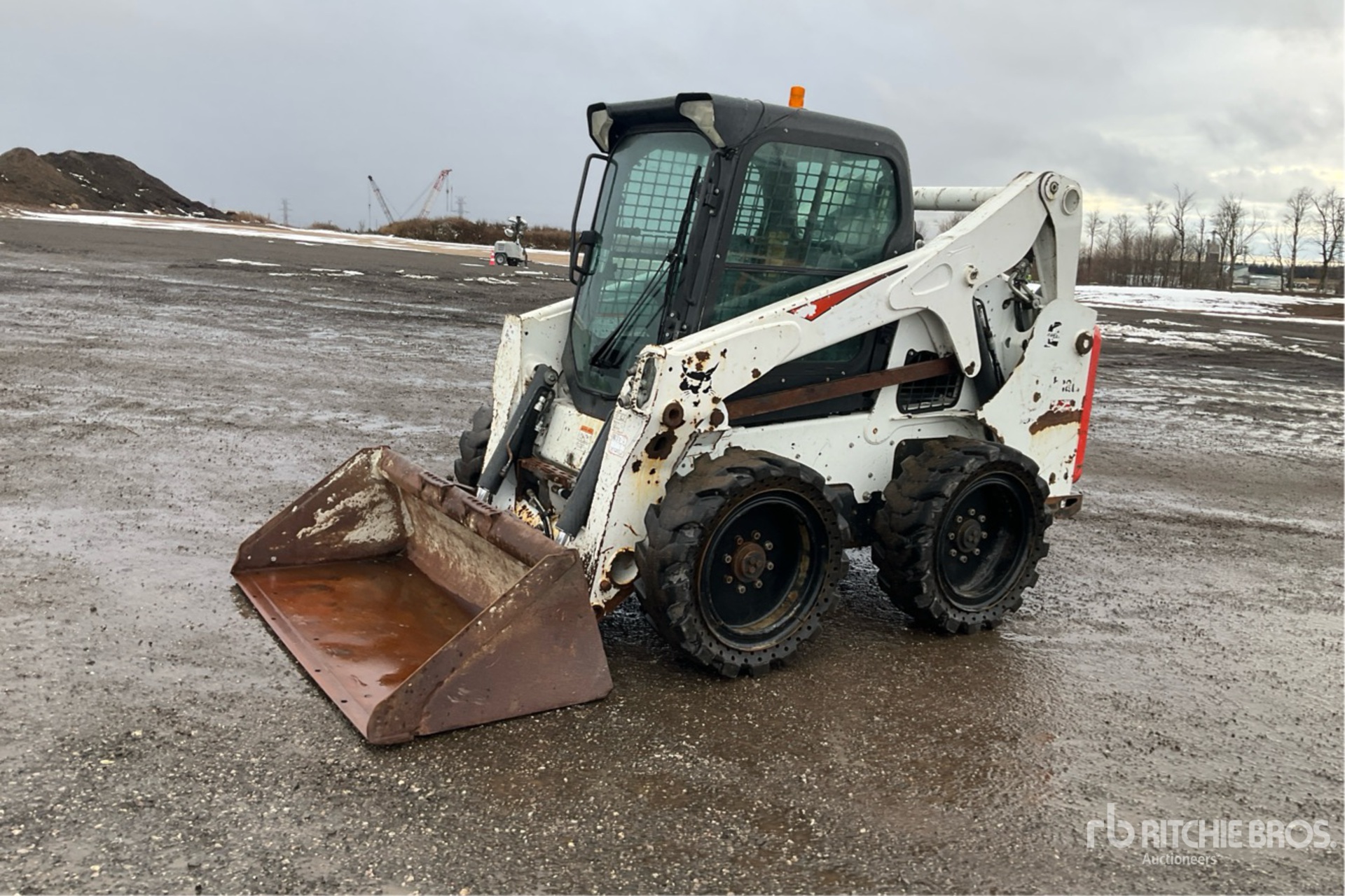 General Appearance with Picture, Left Front Corner