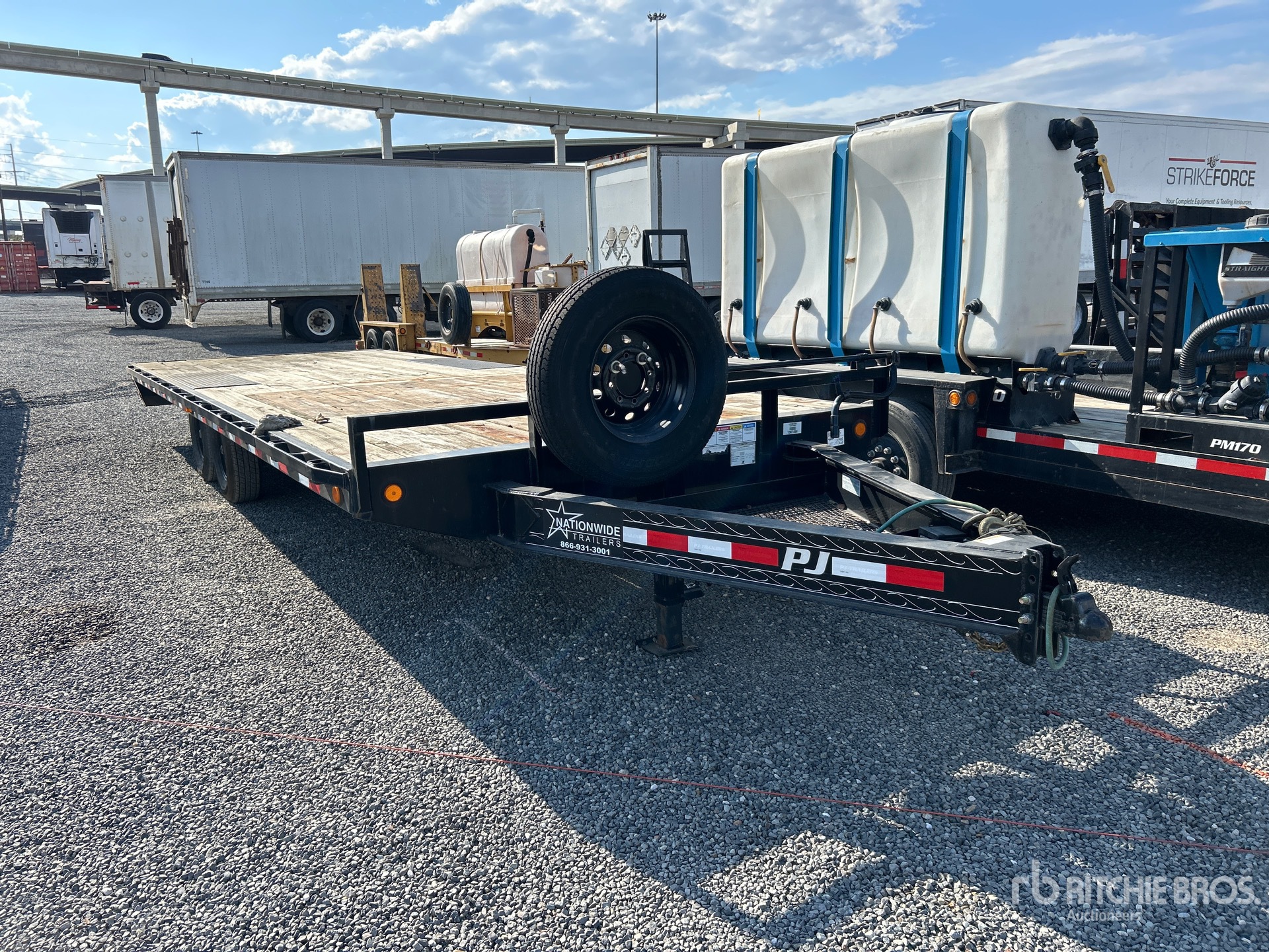 Aspect général with Image, coin avant droit