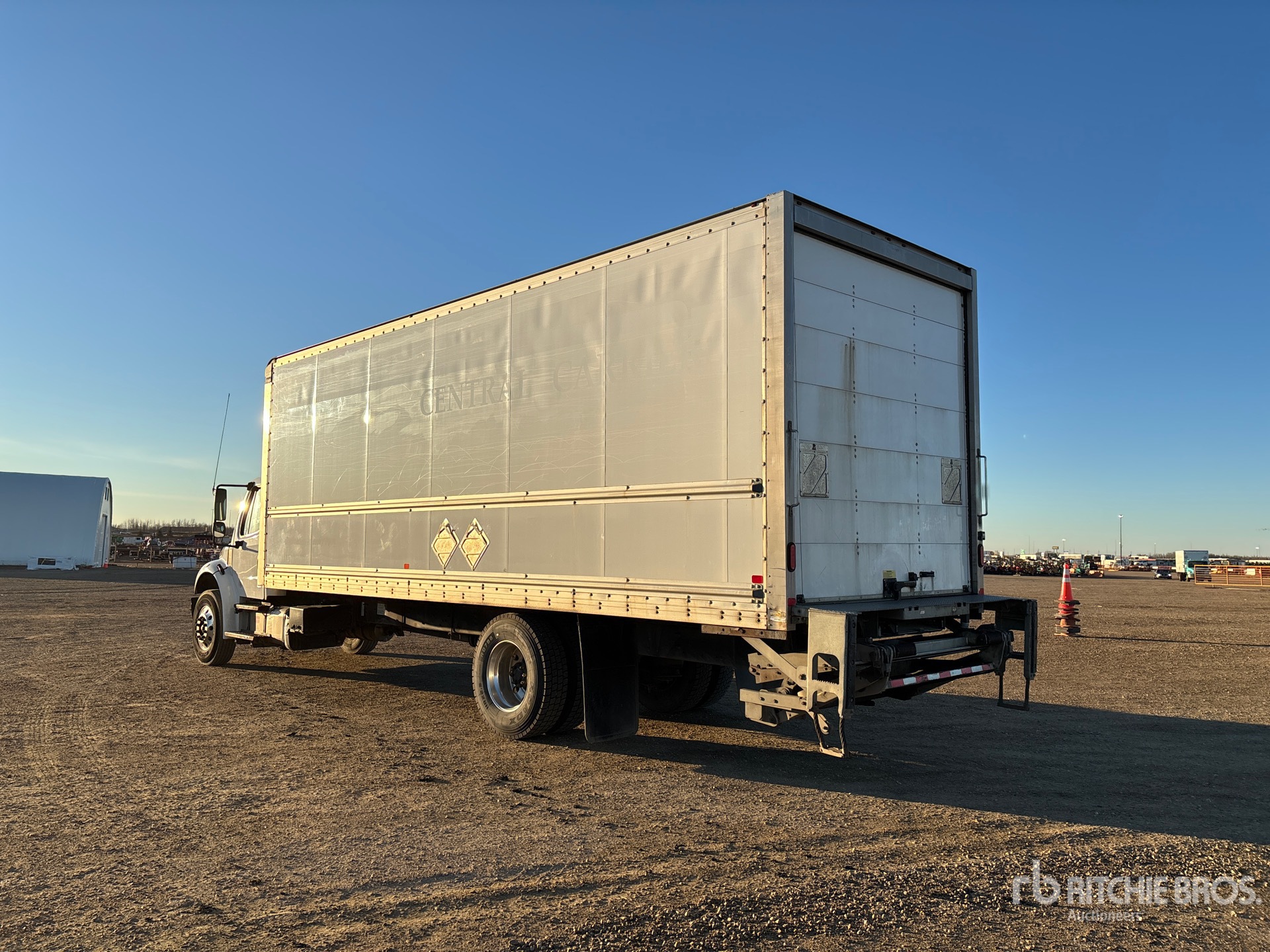 General Appearance with Foto, angolo posteriore sinistro