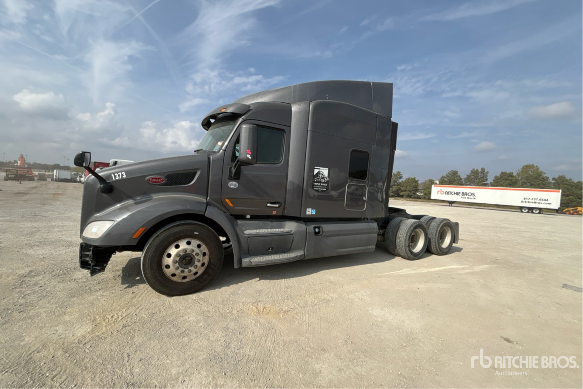 General Appearance with Picture, Left Front Corner