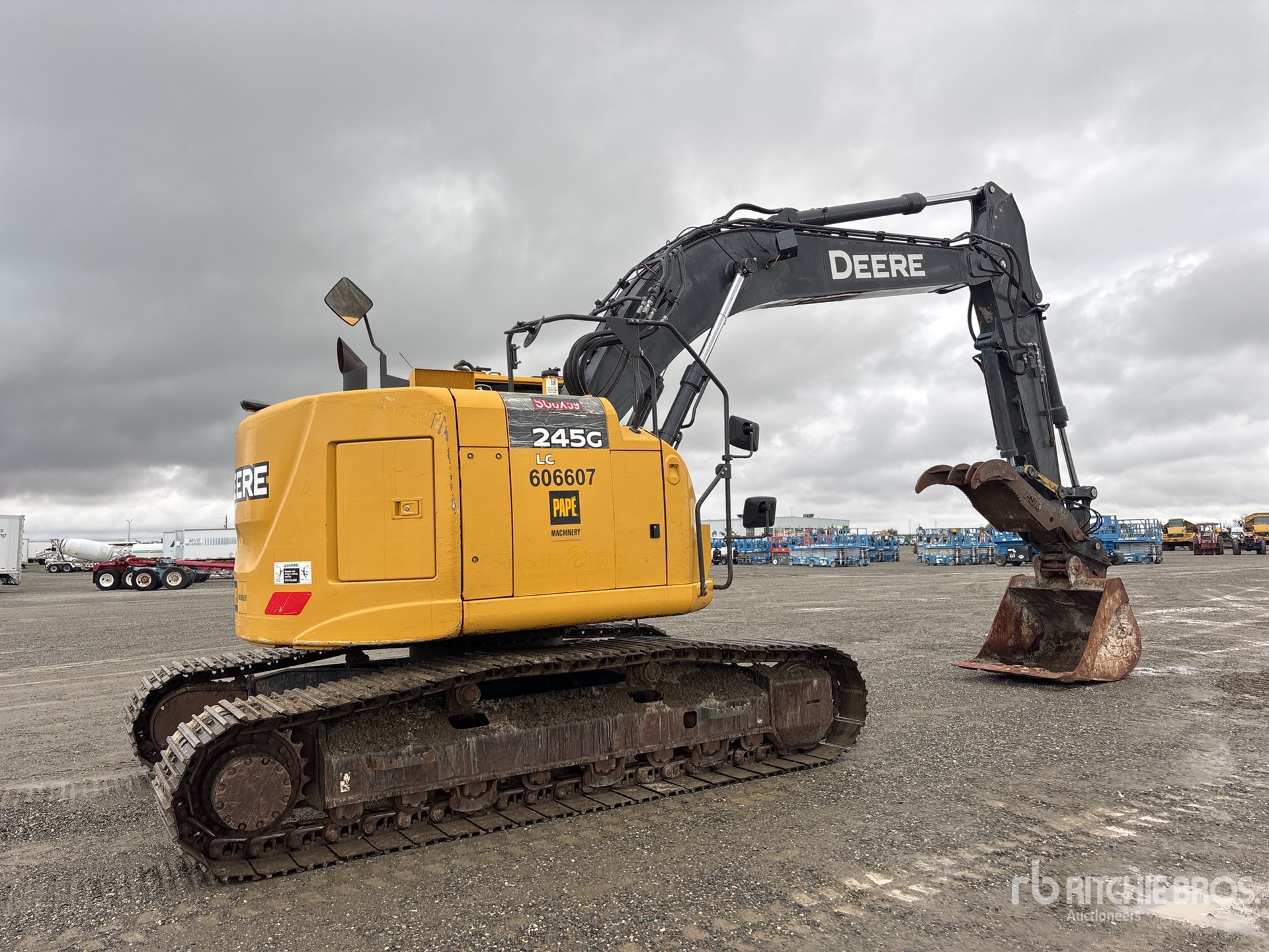 General Appearance with Picture, Right Rear Corner