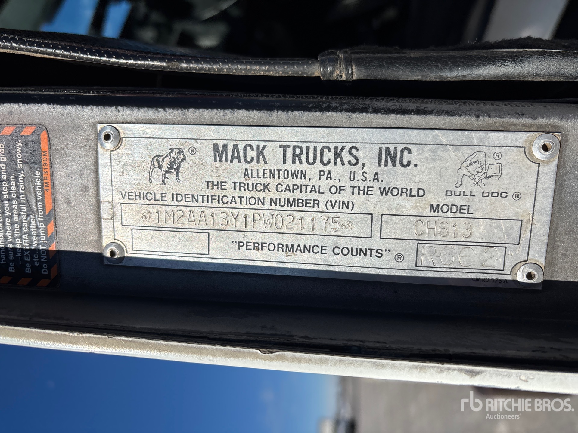 General Appearance with Numer seryjny/numer identyfikacyjny pojazdu