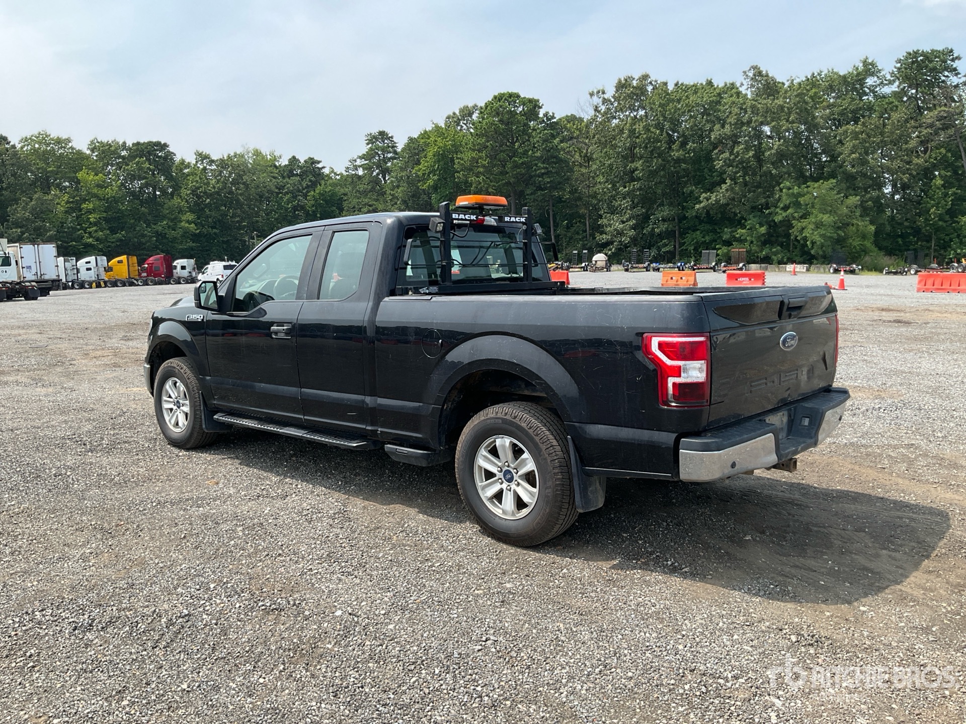 General Appearance with Picture, Left Rear Corner