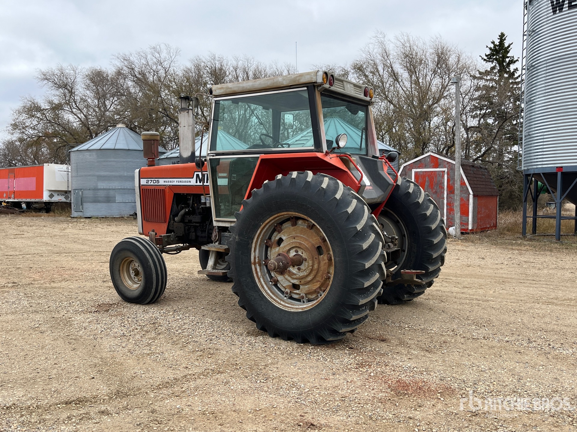 Aspect général with Image, coin arrière gauche