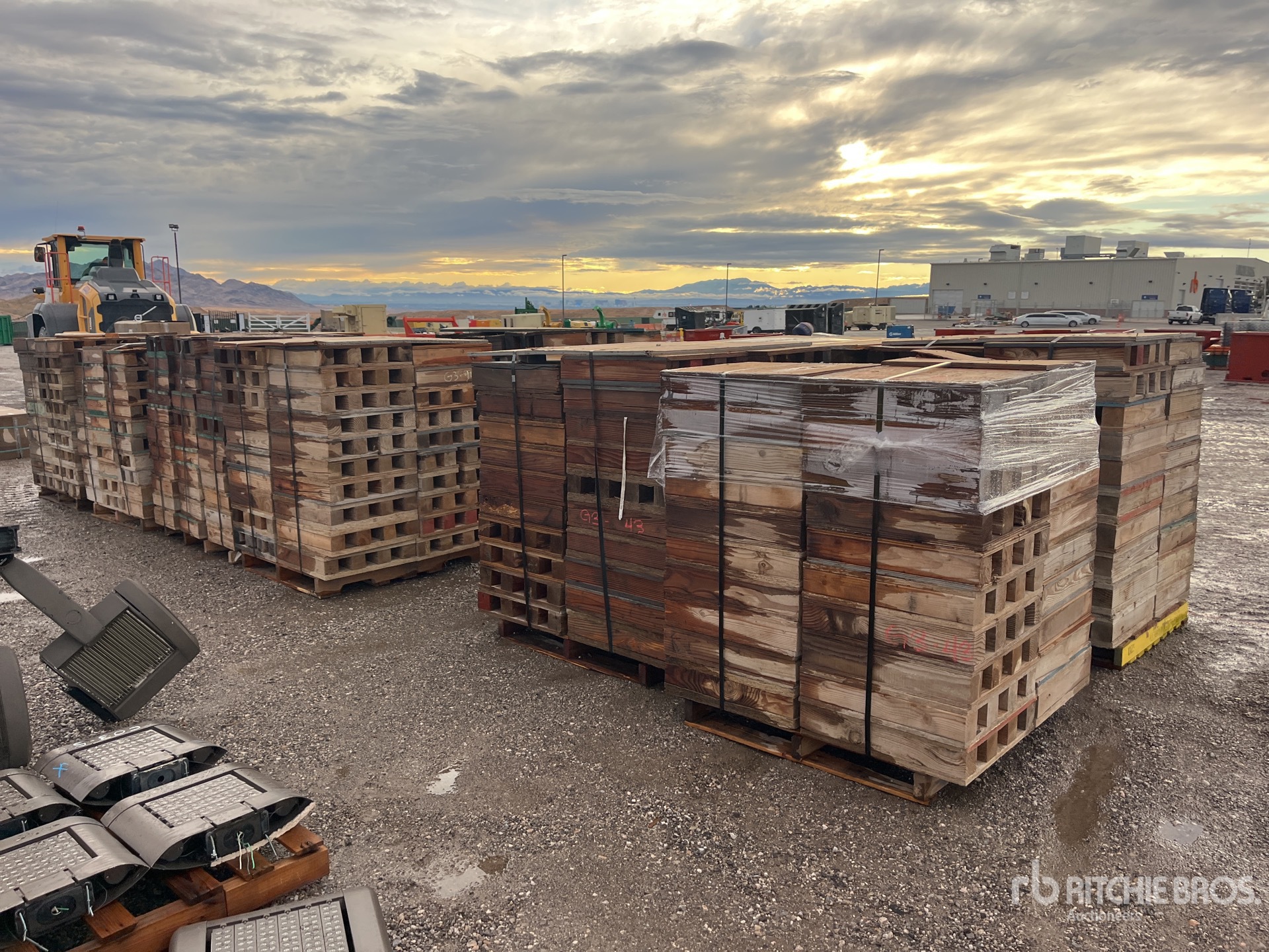 General Appearance with Foto, angolo anteriore destro