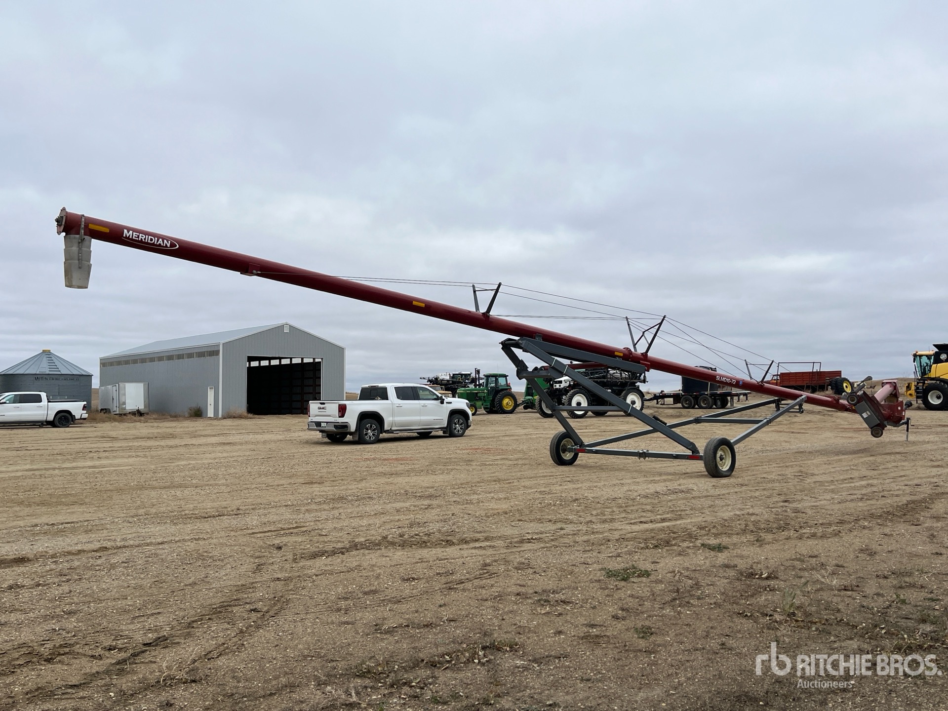 General Appearance with Foto, angolo anteriore sinistro