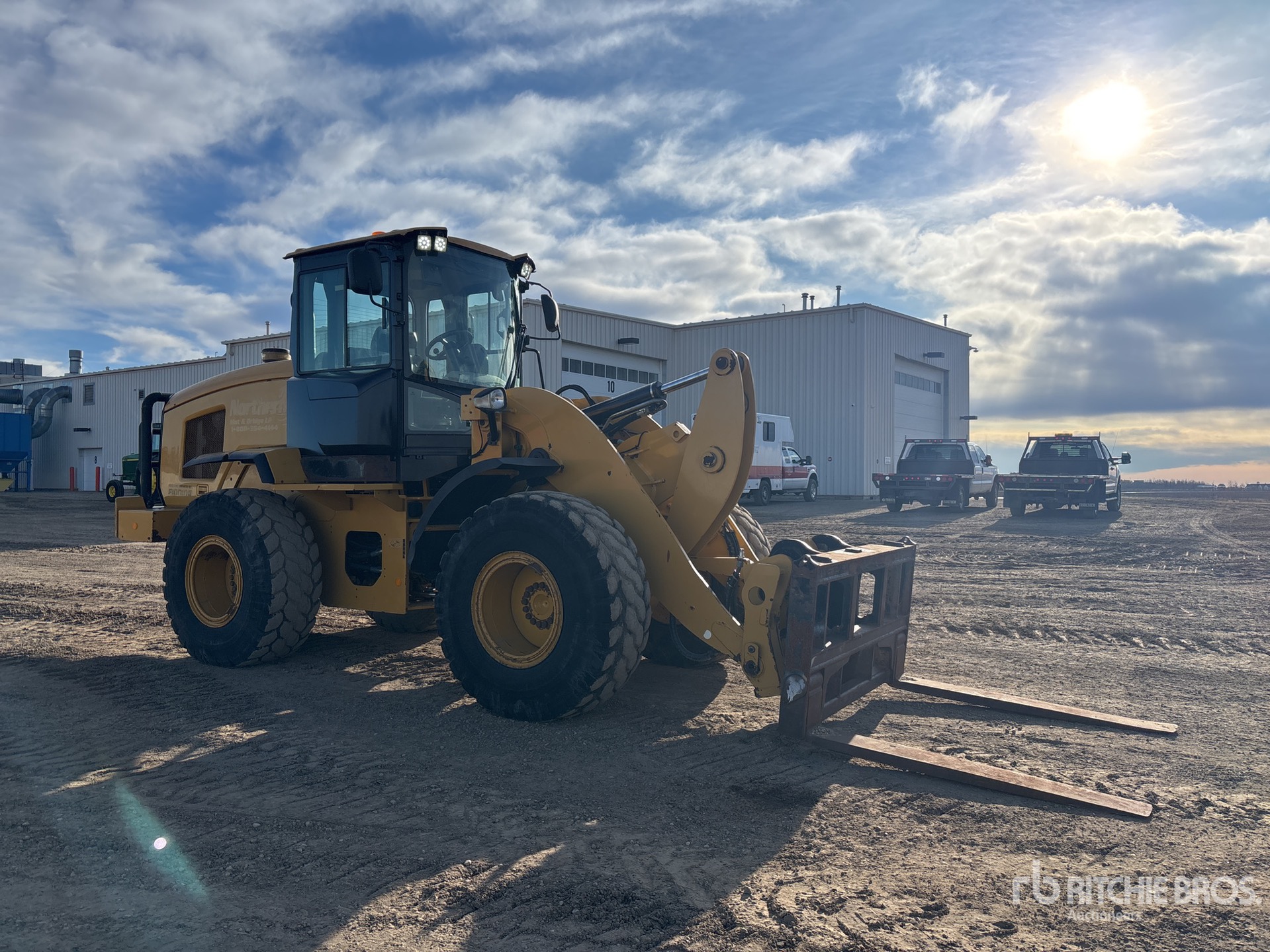 General Appearance with Picture, Right Front Corner