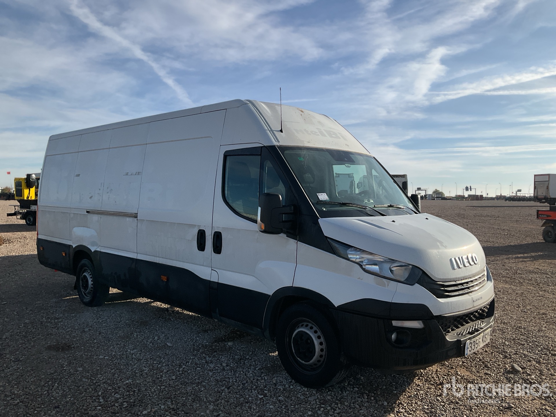 General Appearance with Bild, Ecke vorne rechts