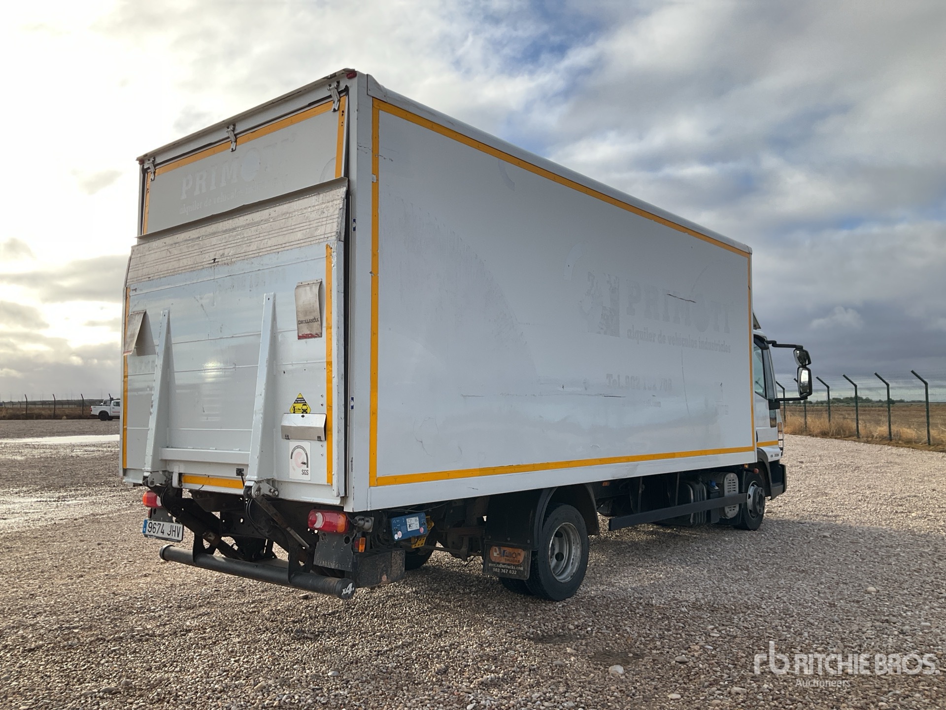 General Appearance with Picture, Right Rear Corner