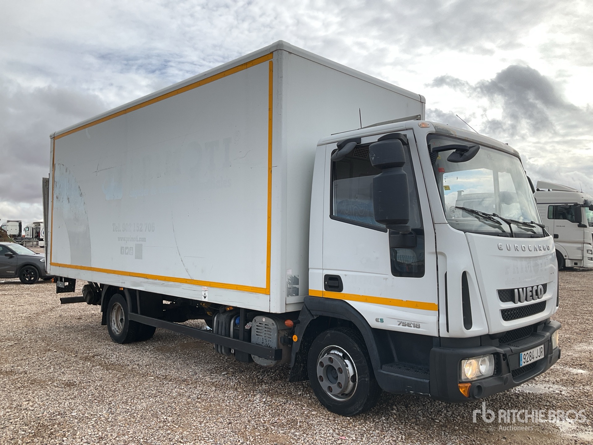 General Appearance with Picture, Right Front Corner