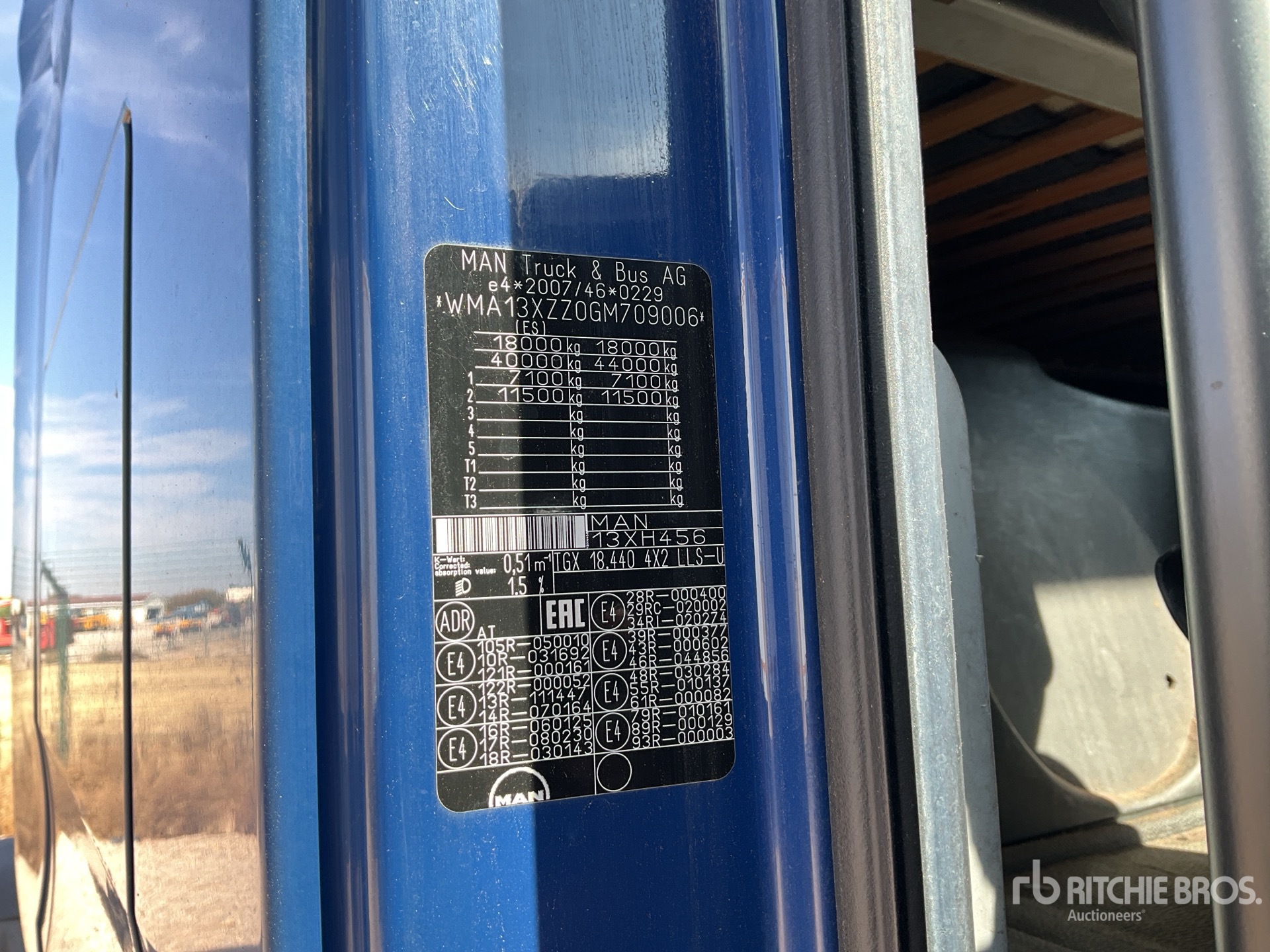 General Appearance with Numero seriale/numero d’identificazione del veicolo (VIN)