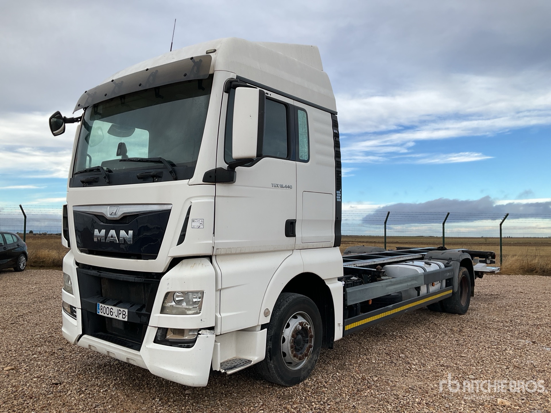 General Appearance with Operation Video