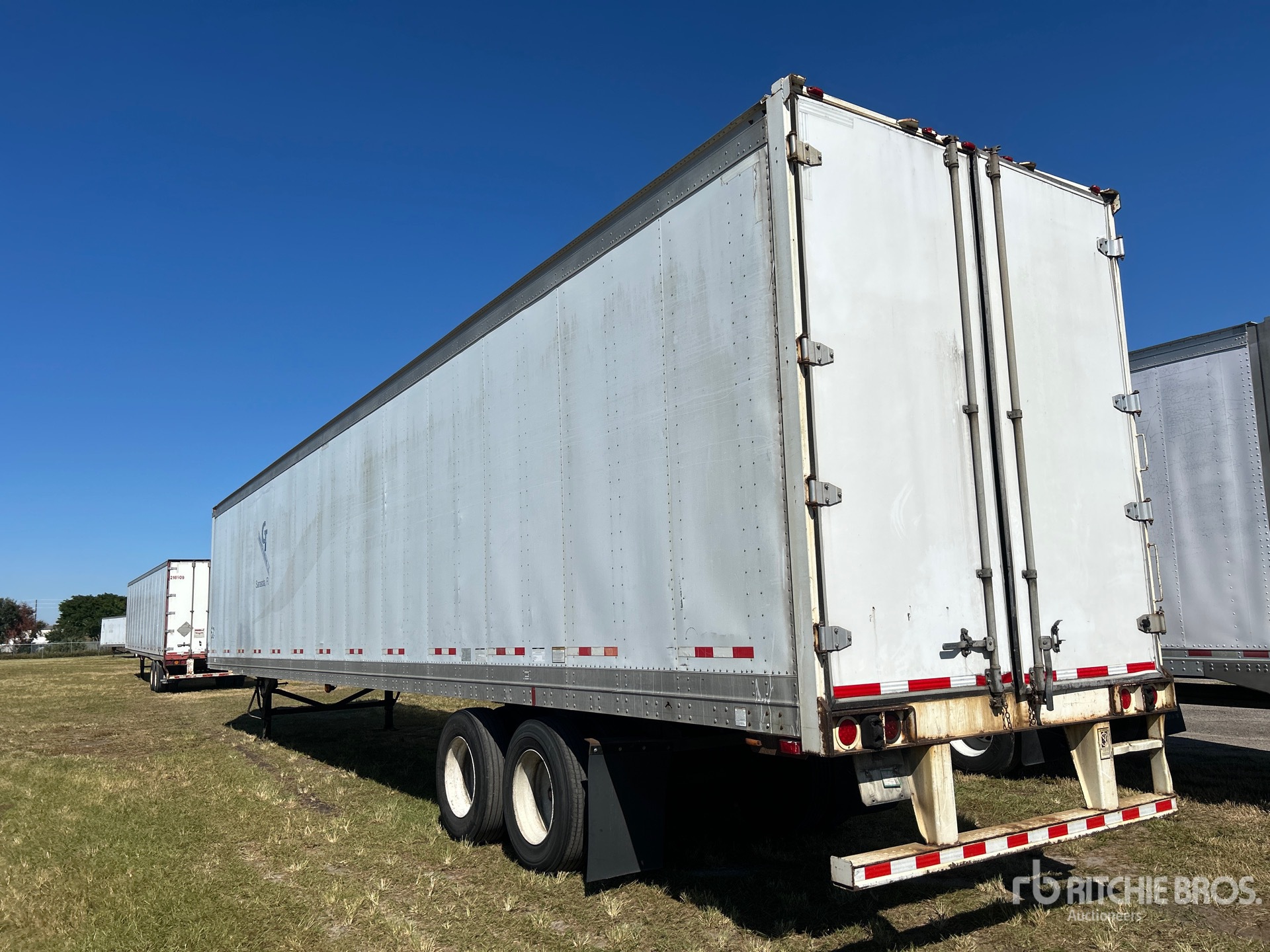 General Appearance with Imagen: esquina trasera izquierda