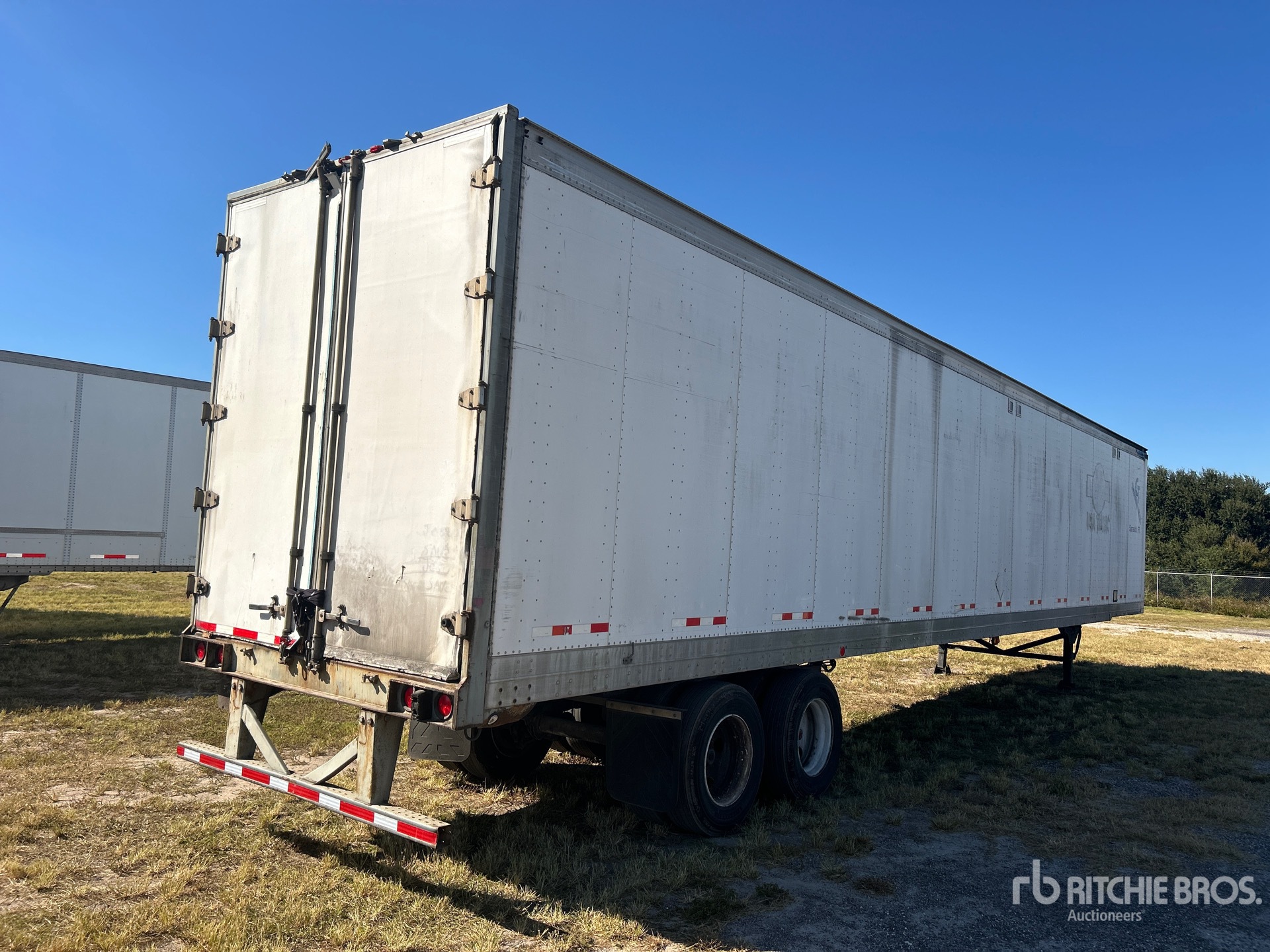 General Appearance with Imagen: esquina trasera derecha