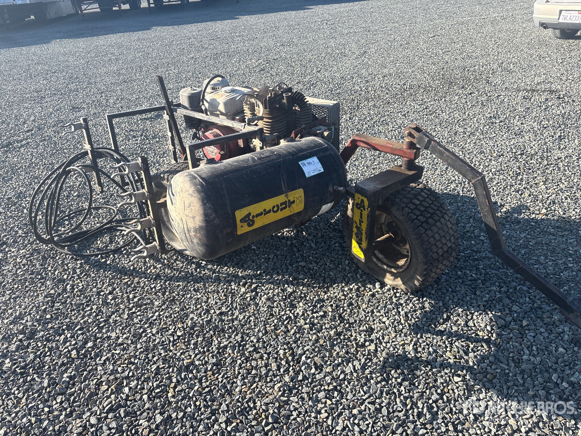 General Appearance with Foto, angolo anteriore destro