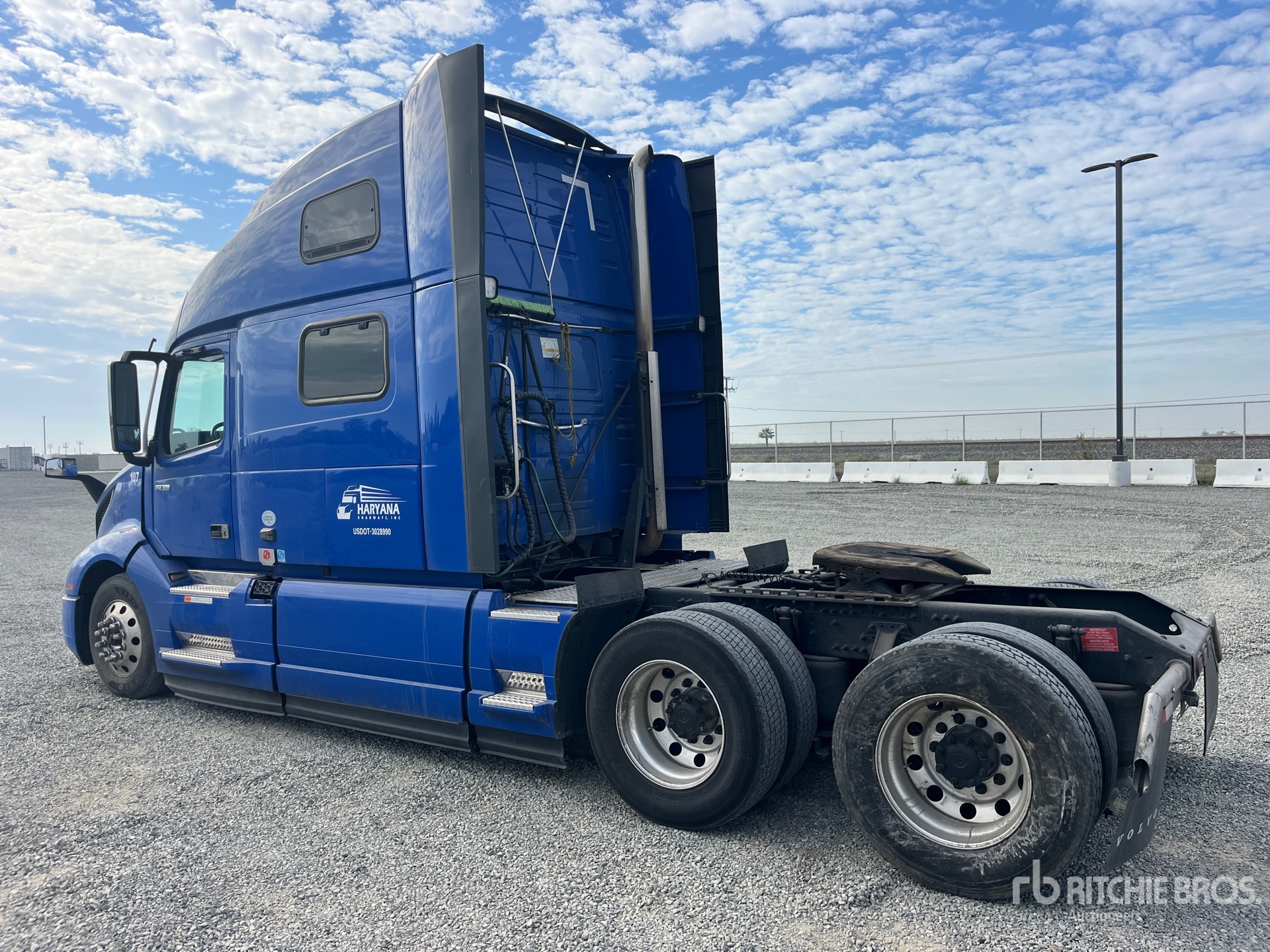 General Appearance with Imagen: esquina trasera izquierda