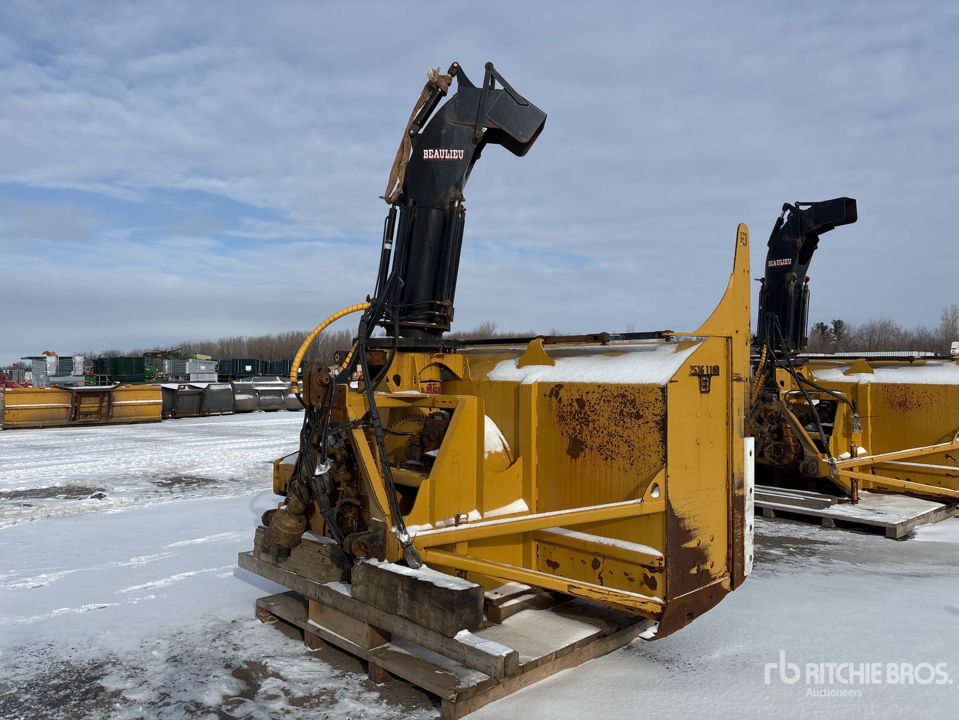 General Appearance with Imagen: esquina trasera derecha