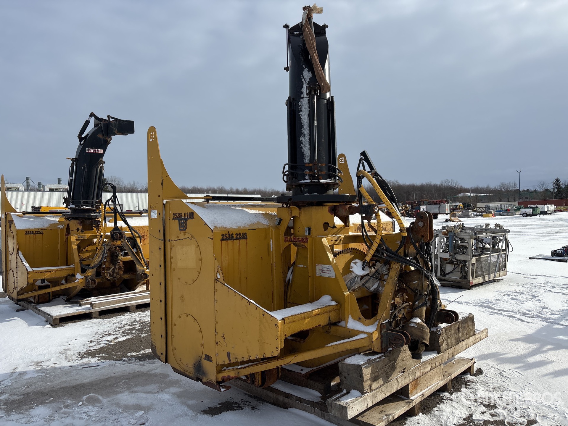 General Appearance with Imagen: esquina trasera izquierda