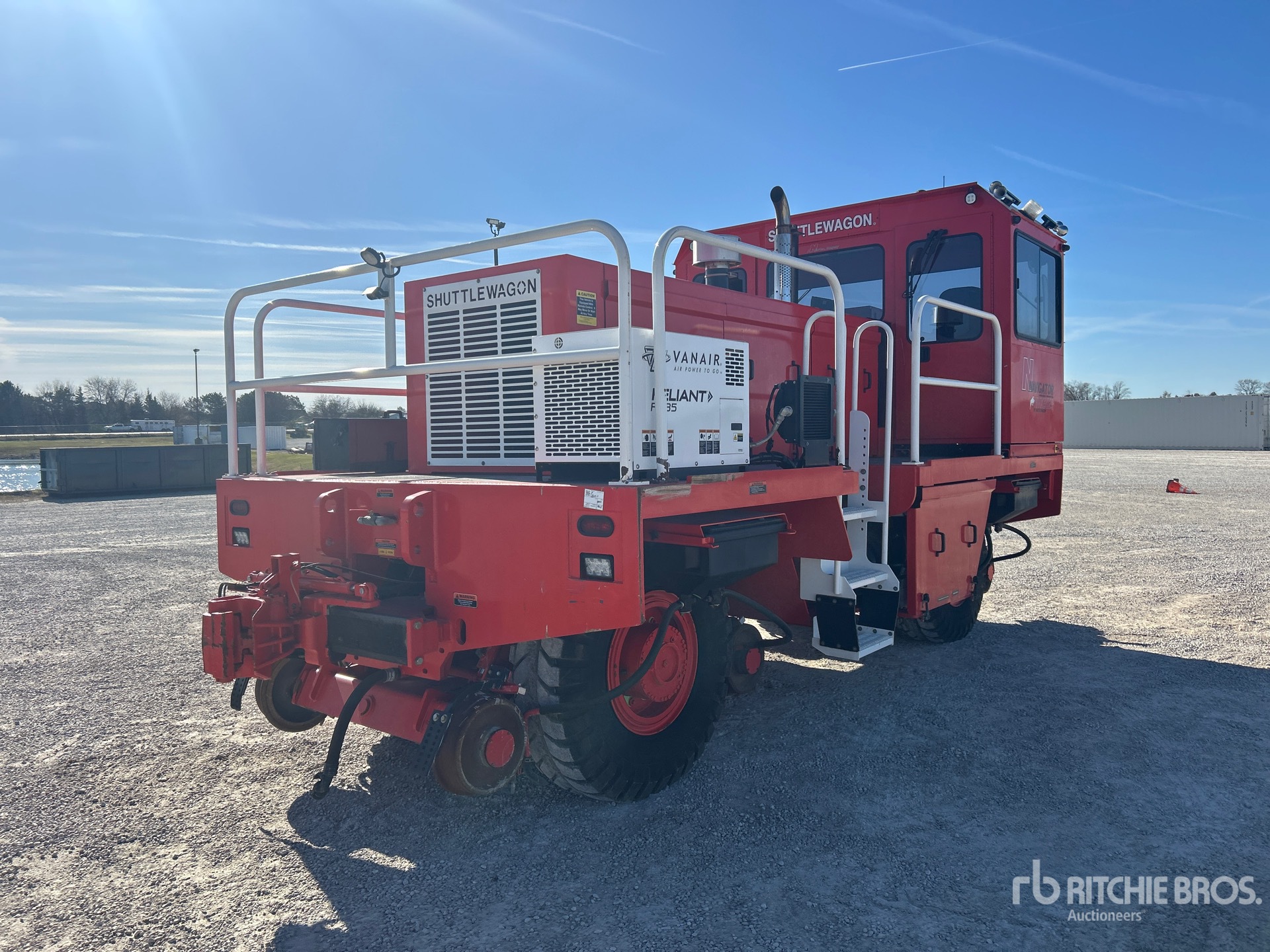 General Appearance with Imagen: esquina trasera derecha