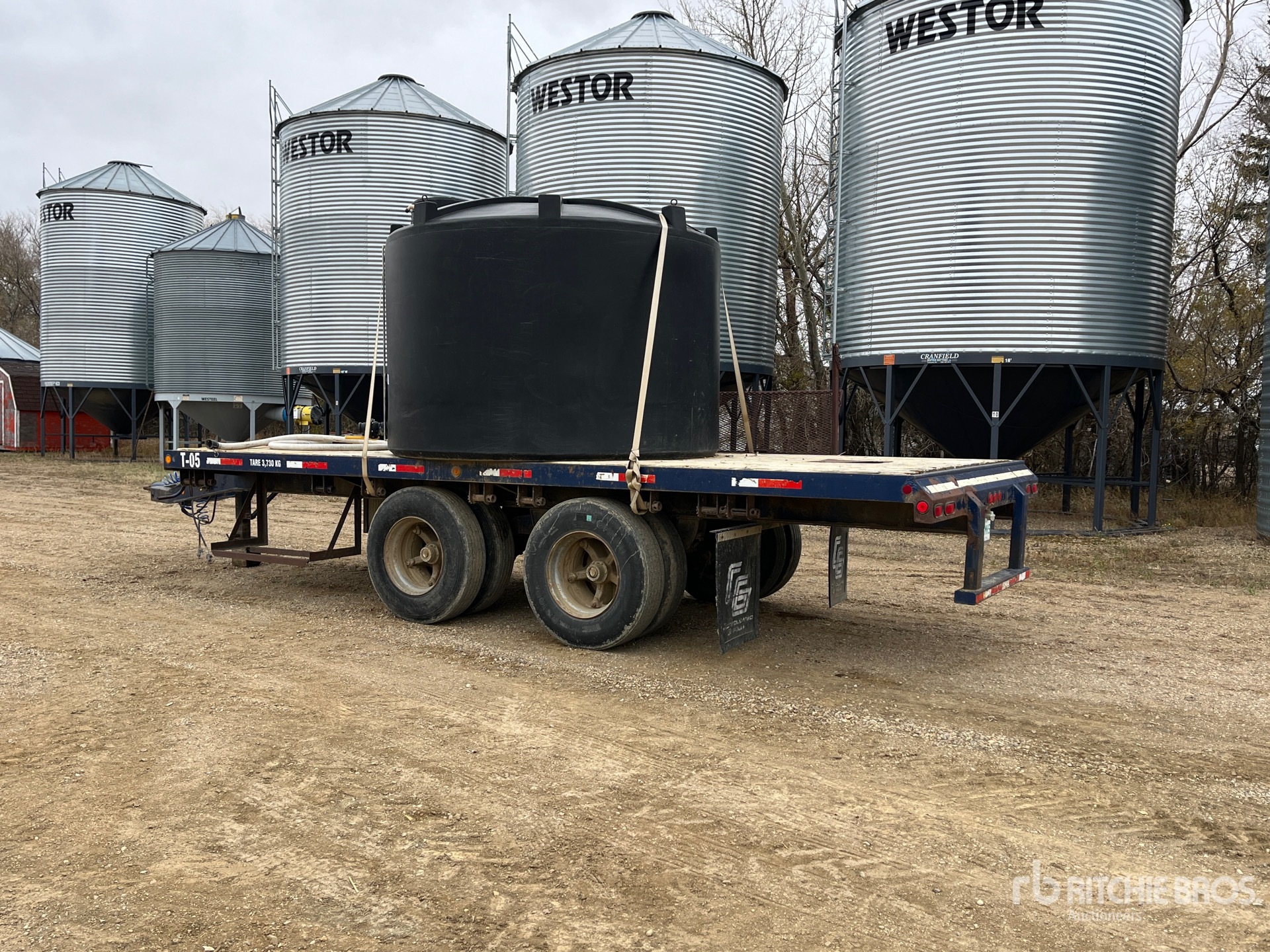 Aspect général with Image, coin arrière gauche