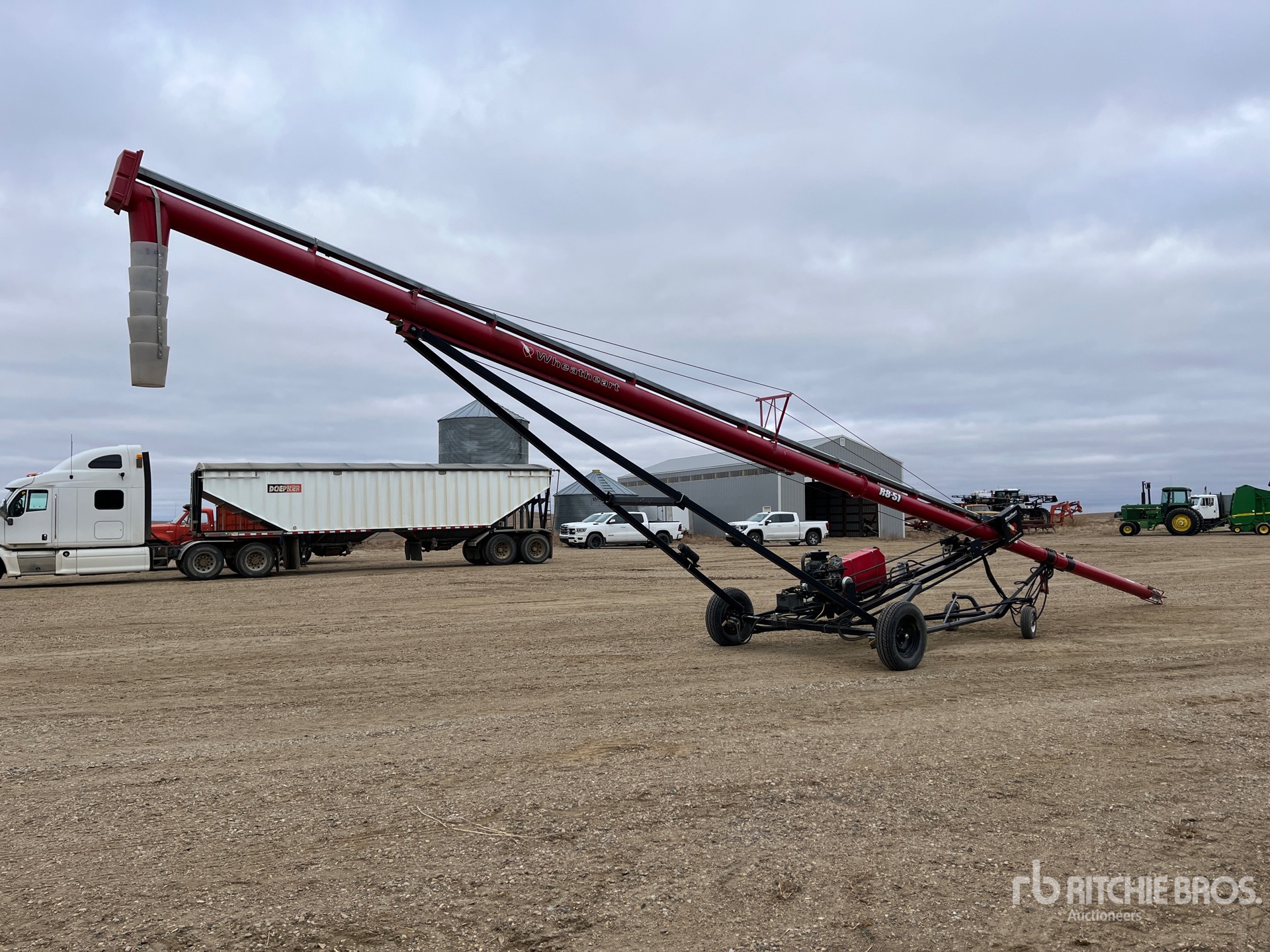 General Appearance with Foto, angolo anteriore sinistro